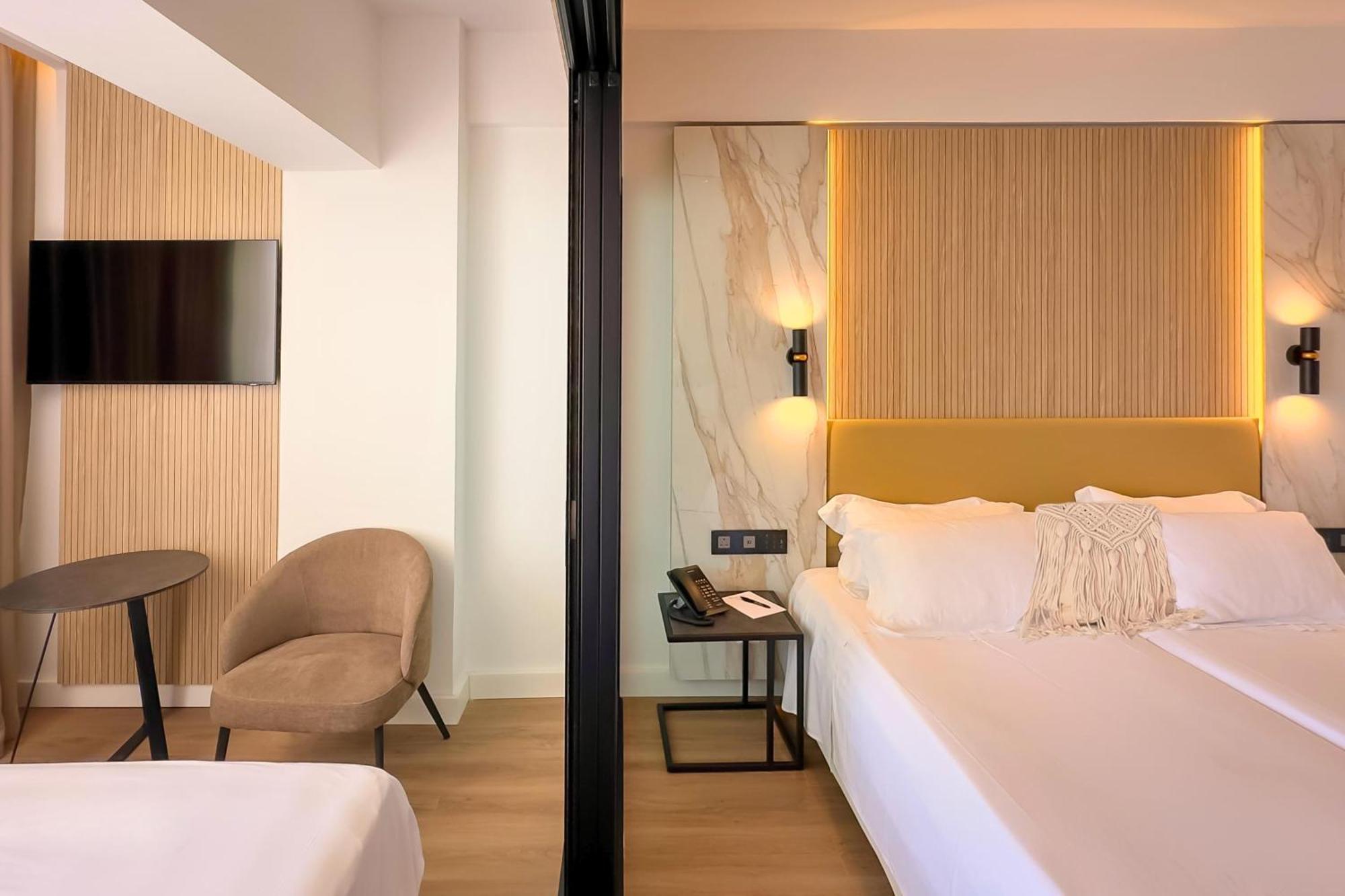 Hotel Cavo Maris 4*