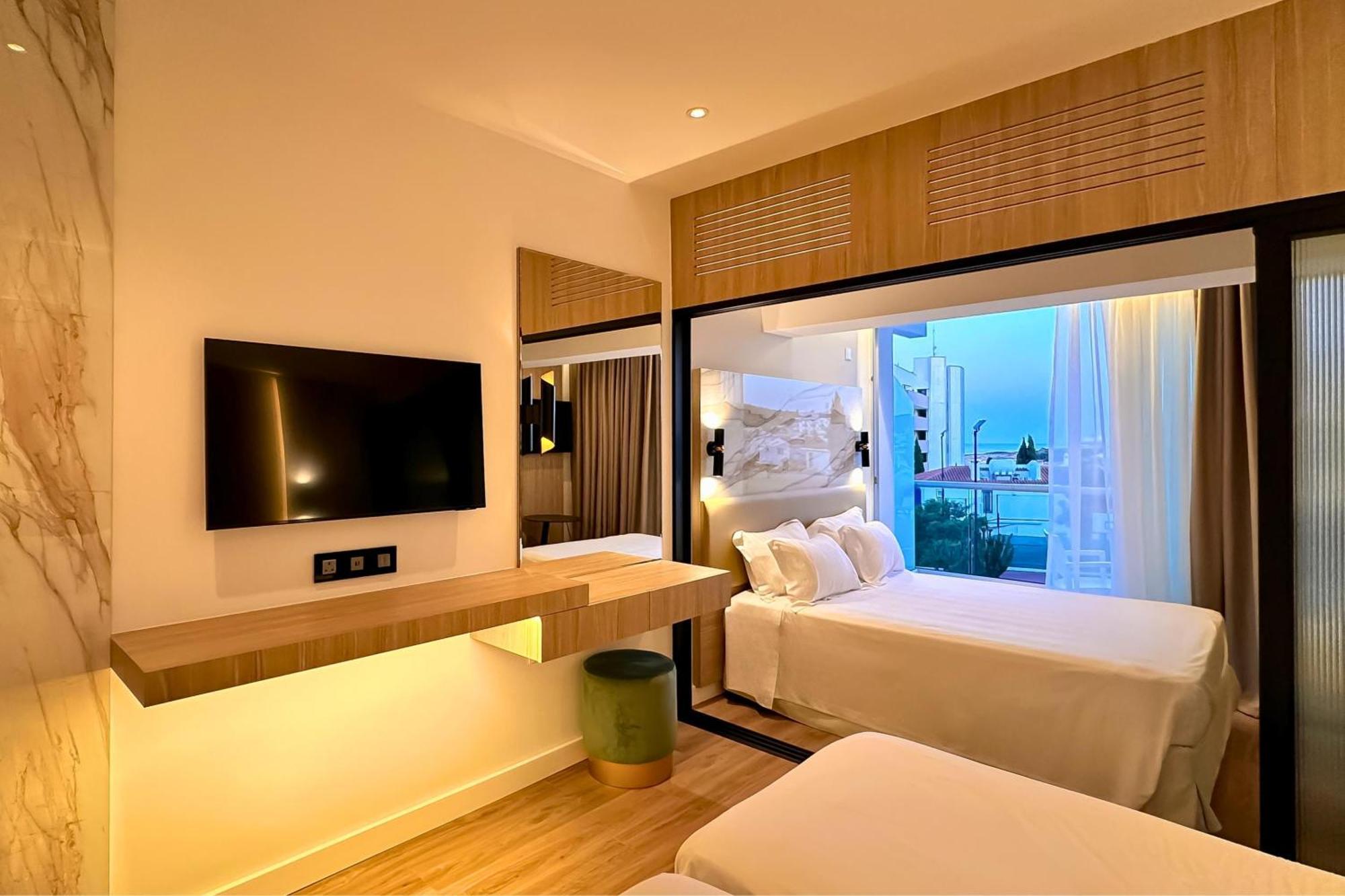 Hotel Cavo Maris Protaras
