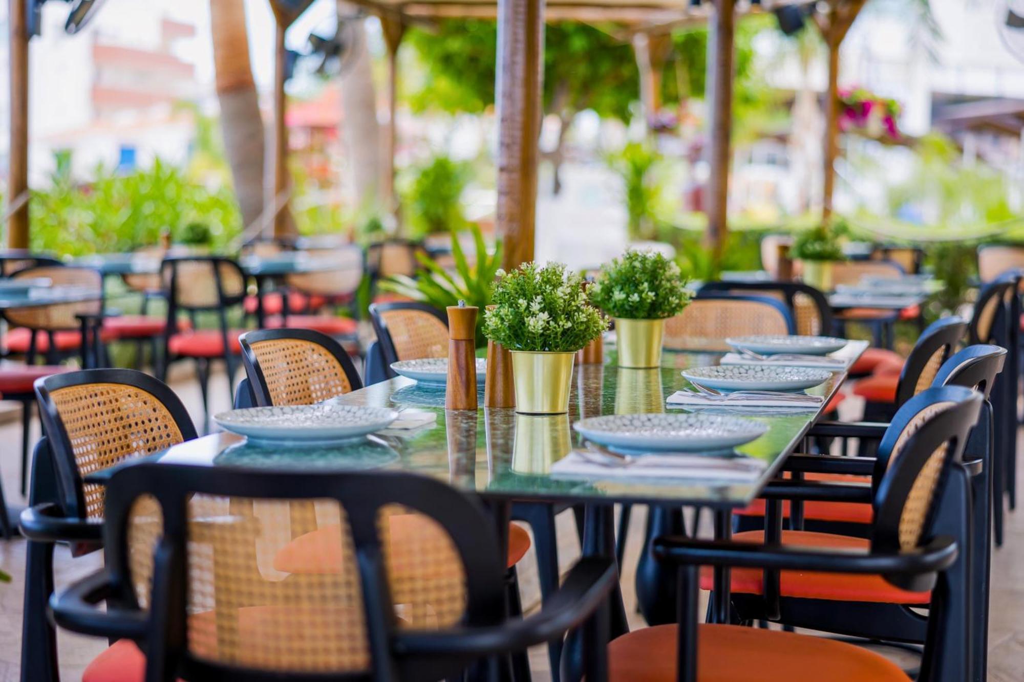 Cavo Maris Hotel