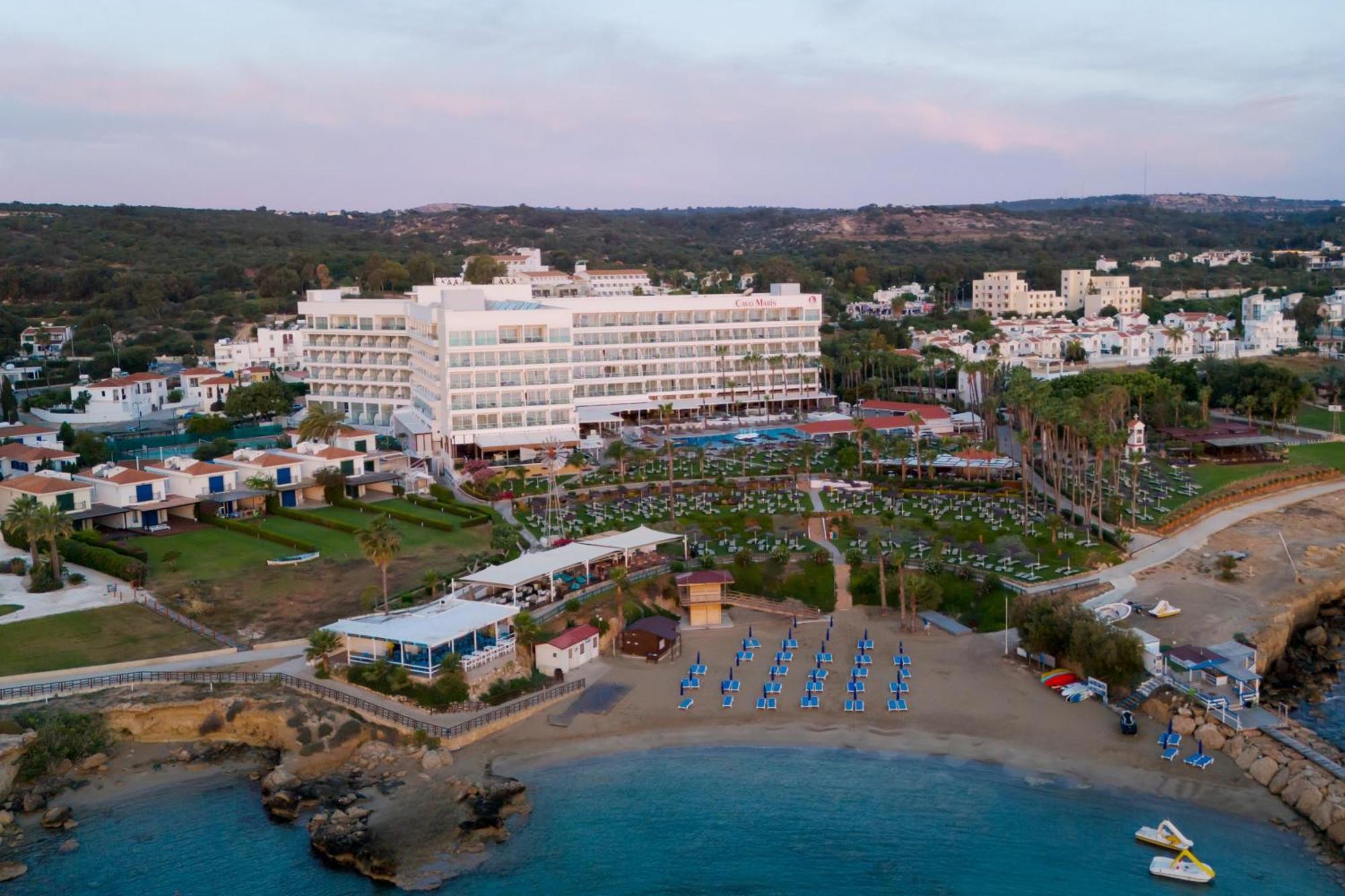 Cavo Maris Hotel
