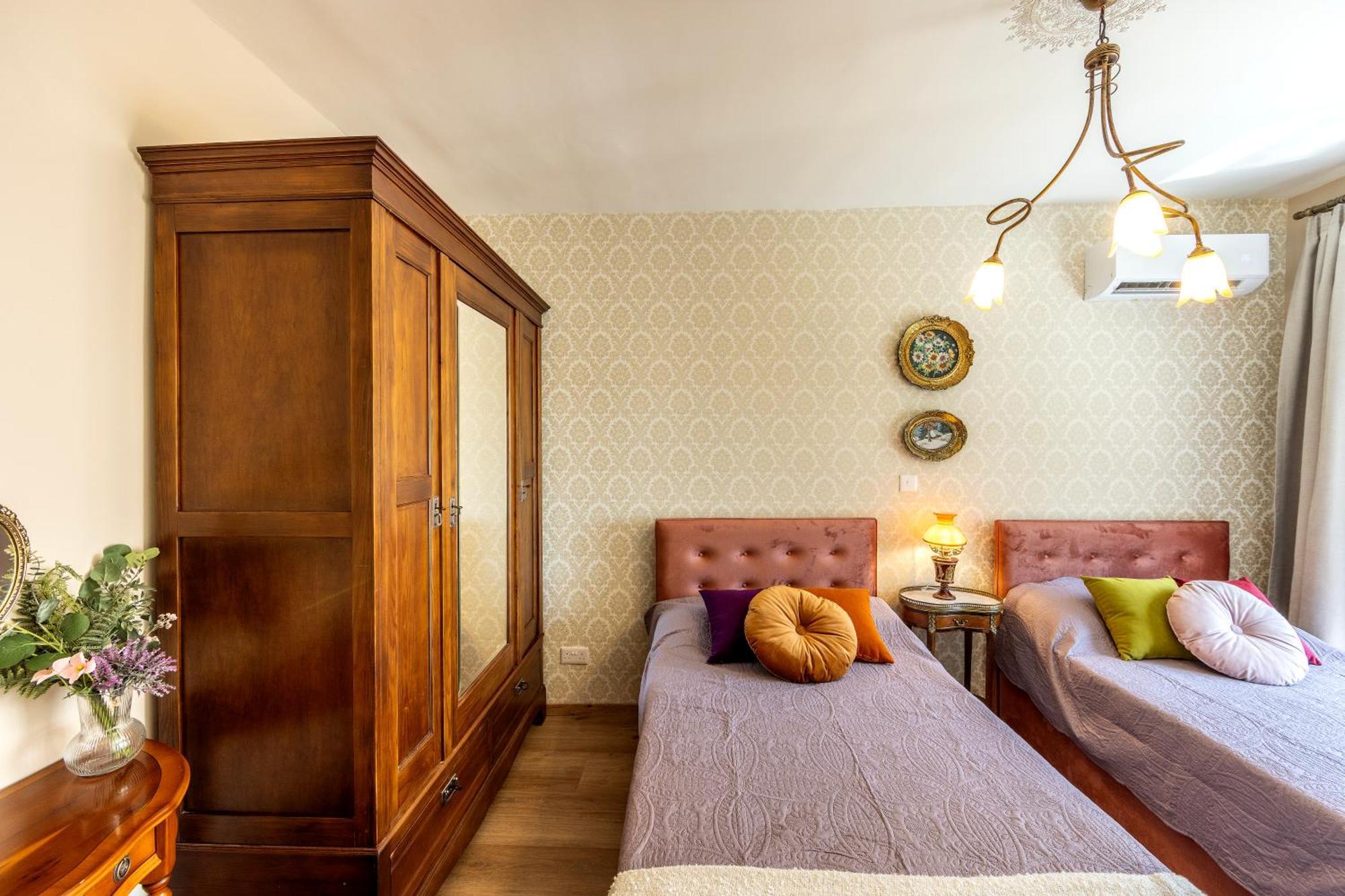Castle Apartment *