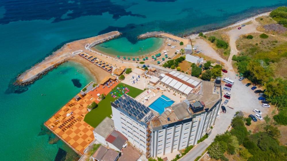Ada Hotel