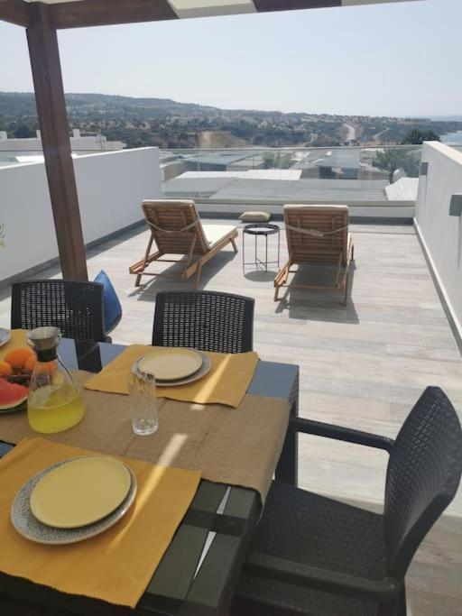 Seaview Penthouse Apartment *