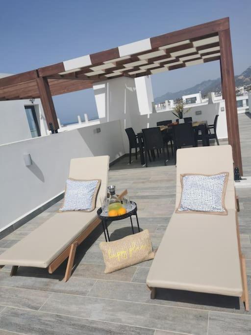 Seaview Penthouse Apartment