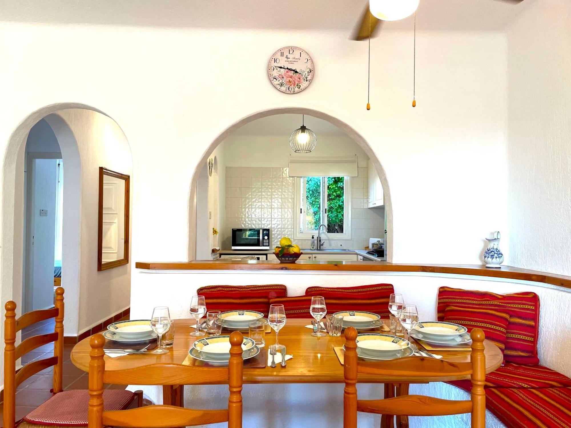 Mediterranean Cottage, Sea View, Great Location