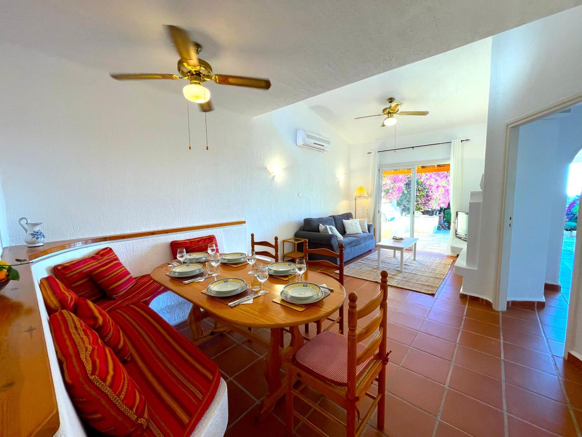 Mediterranean Cottage, Sea View, Great Location *