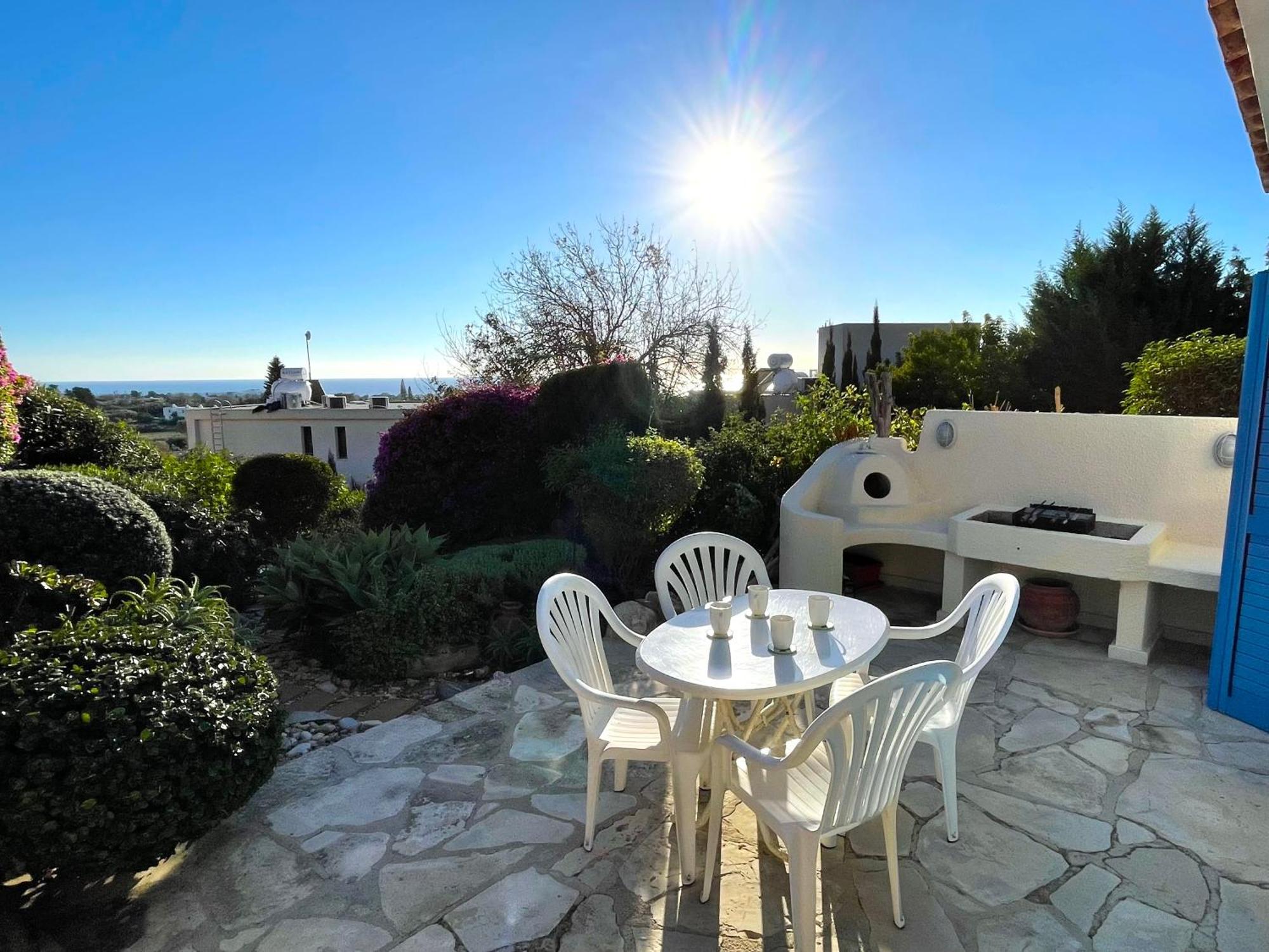 Mediterranean Cottage, Sea View, Great Location Villa *