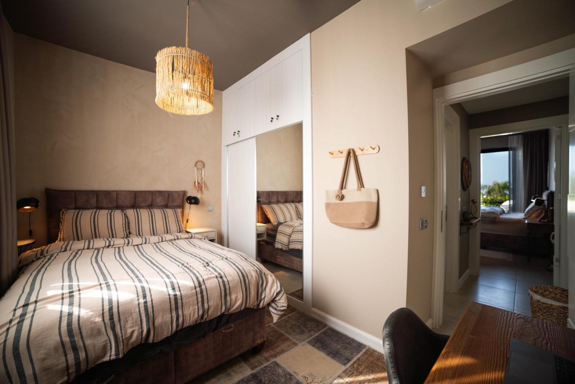 Apartment Modern And Cozy Designer In Relaxing Environment *