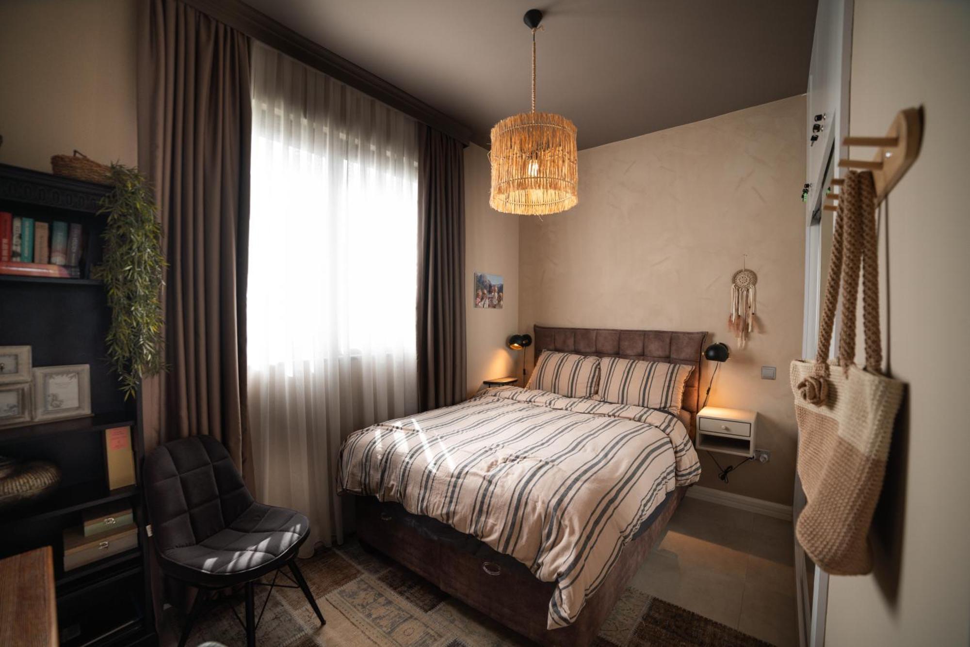 Apartment Modern And Cozy Designer In Relaxing Environment