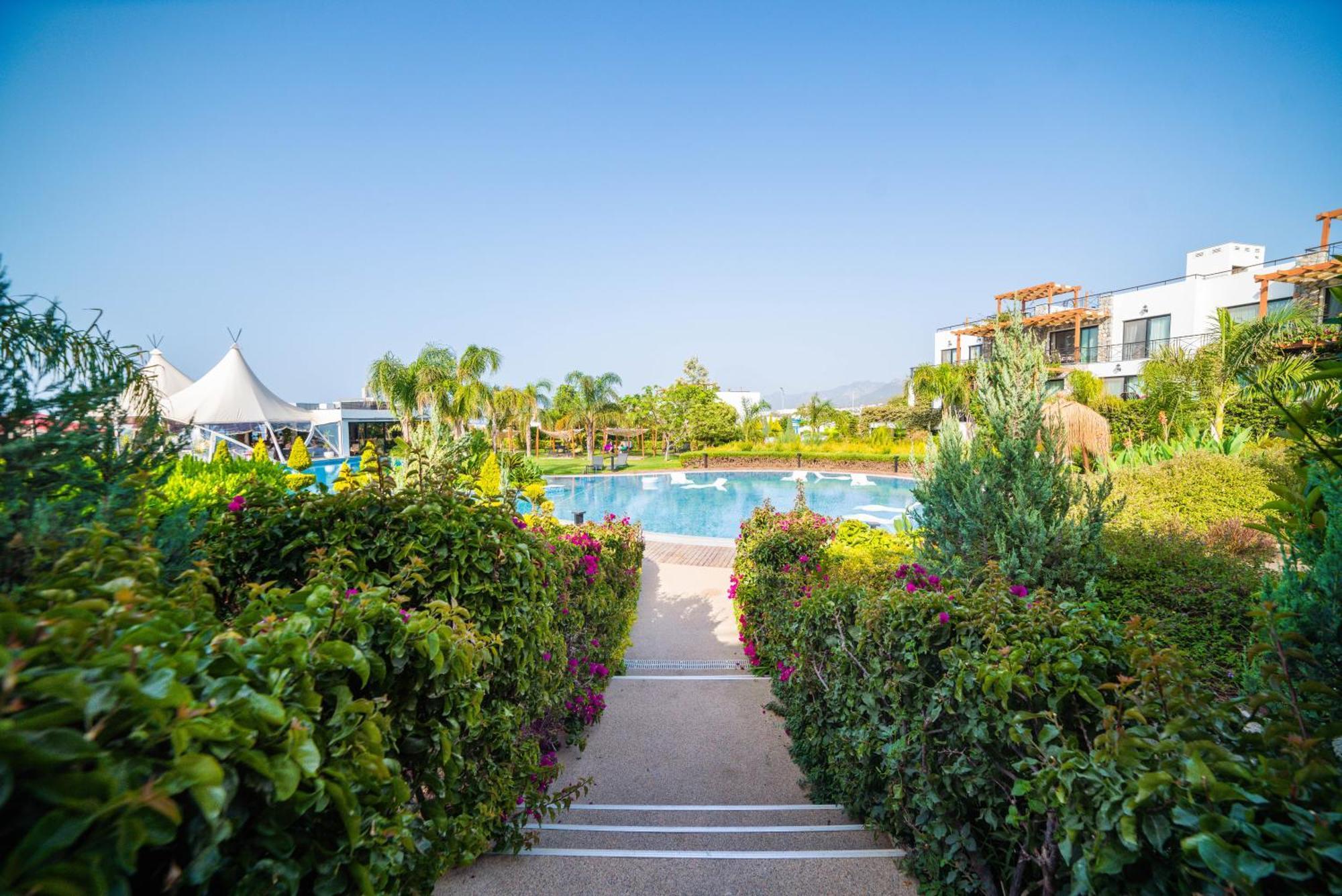 Modern And Cozy Designer In Relaxing Environment Apartment Kyrenia (Northern Cyprus)