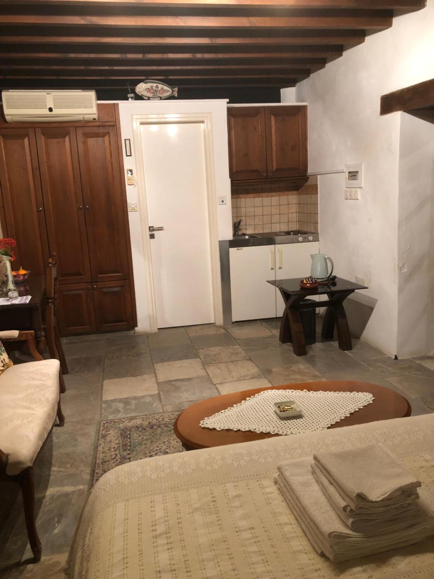 Niki's House *