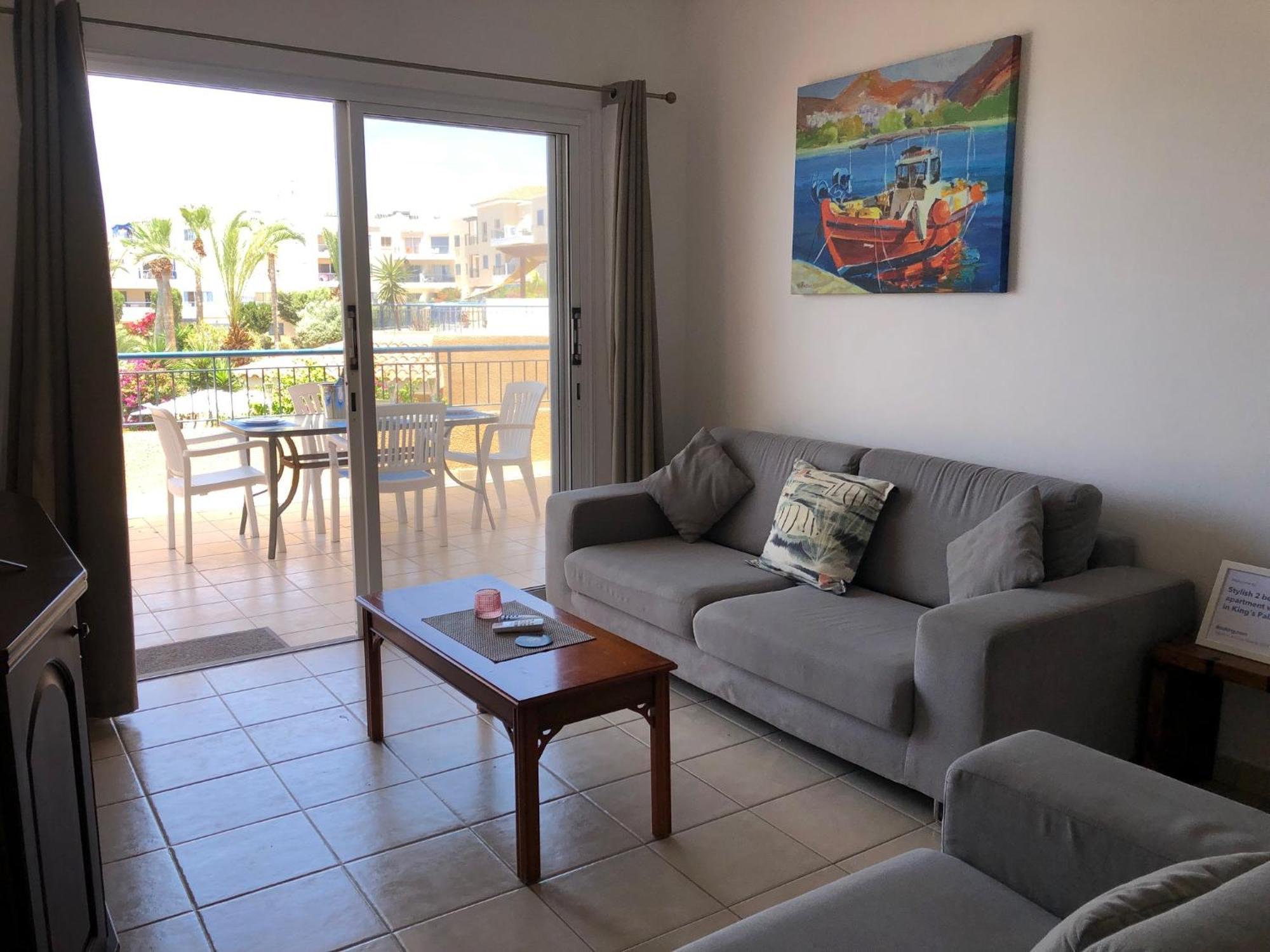 Kings Palace - Stylish 2 Bed With Sea Views *