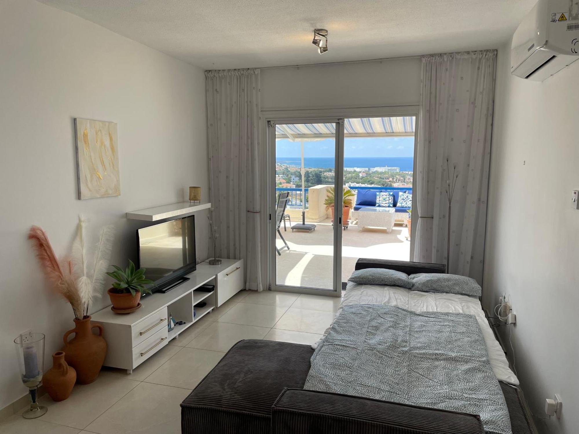 Sea View Penthouse-style *