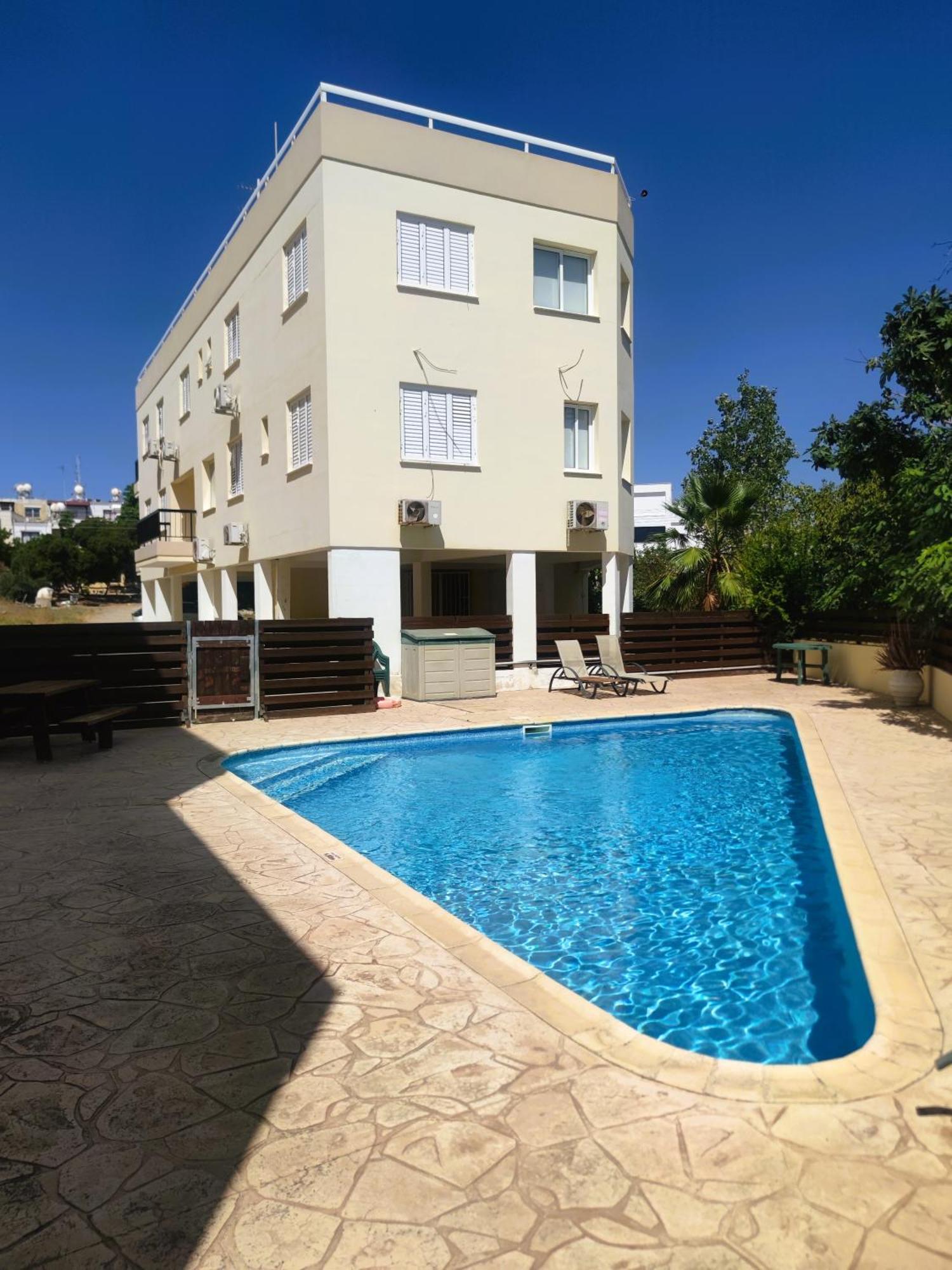 Pantelia * Paralimni