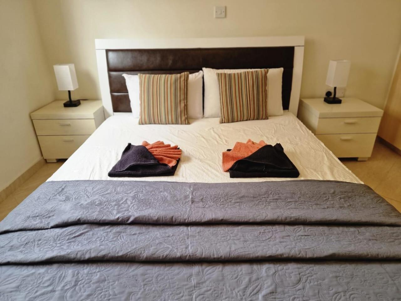 Cottages, 2 Bed *