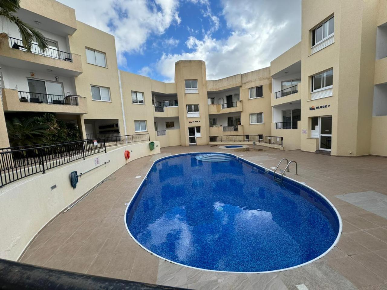 Cottages, 2 Bed * Peyia