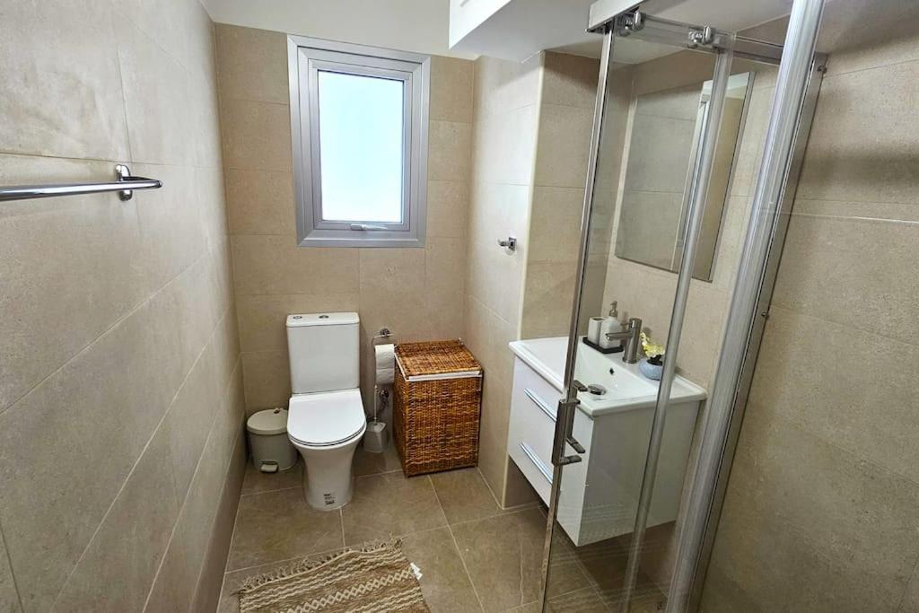 Apartment Molos Beachfront City-centre *