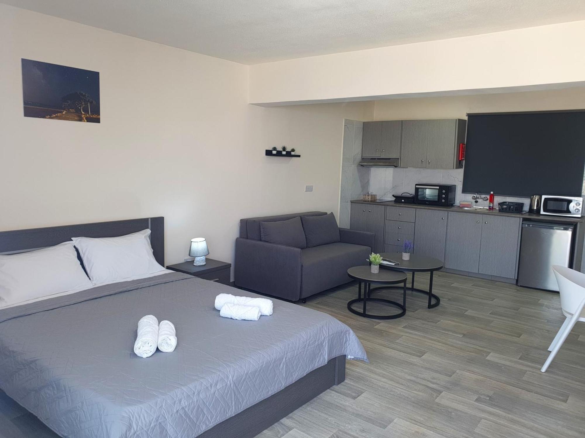 Leucolla Hill & Sea Apartment *