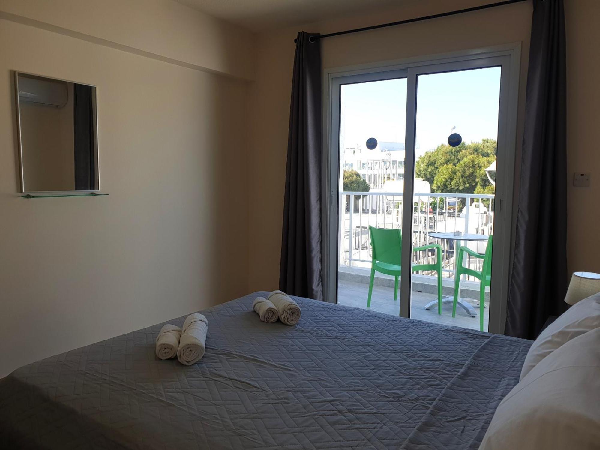 Apartment Leucolla Hill & Sea