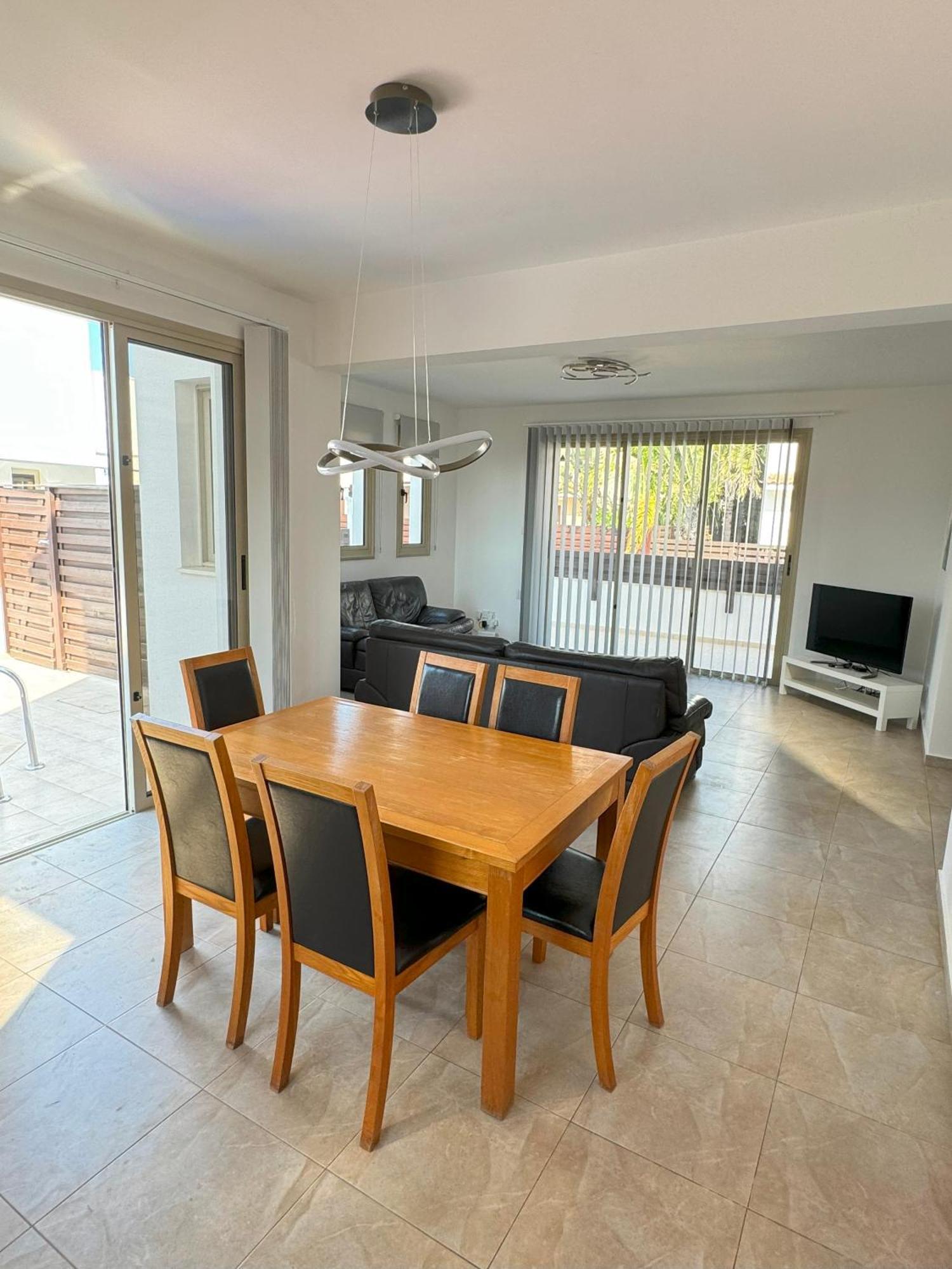 Tamaldi Side Sea View - New Renovated! Villa Paralimni