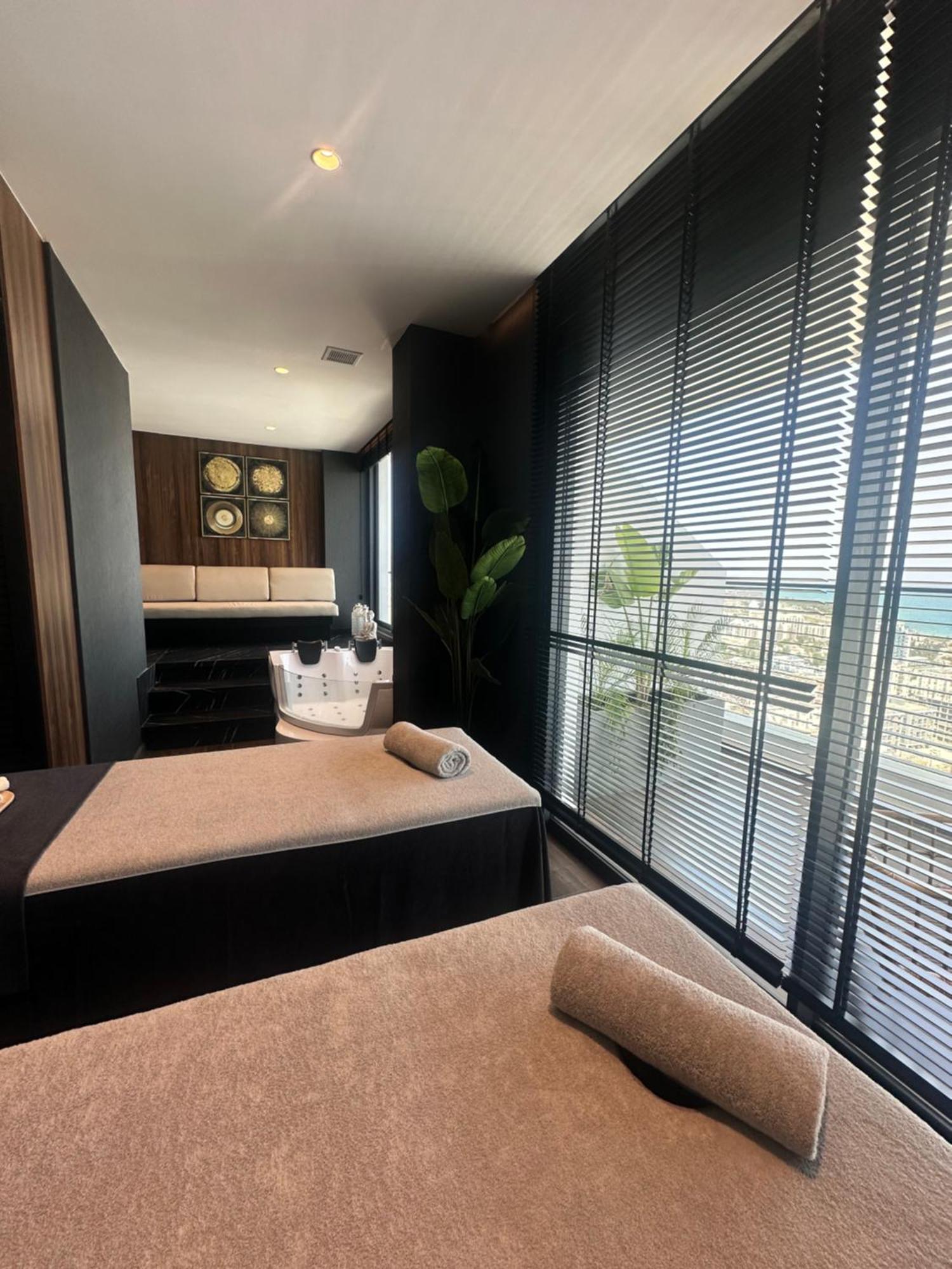 Apartment Grand Sapphire & Casino With Sea View