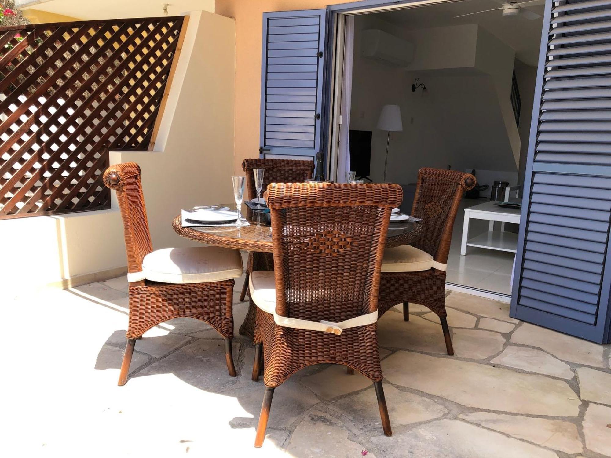 Regina Gardens - Modern 2 Bed Maisonette * Paphos