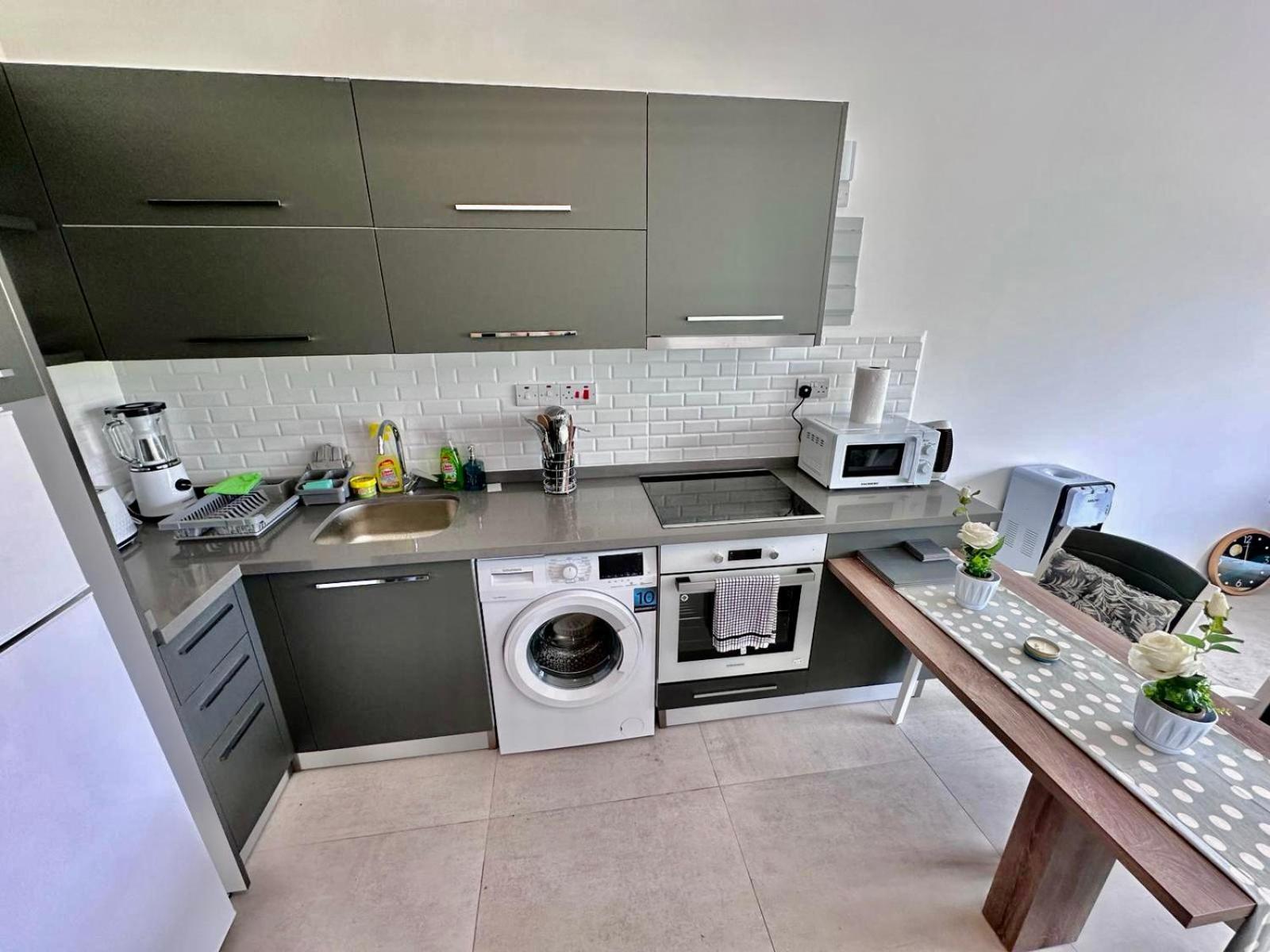 Apartment Sea And Mountain Views Penthouse With Access To Facilities
