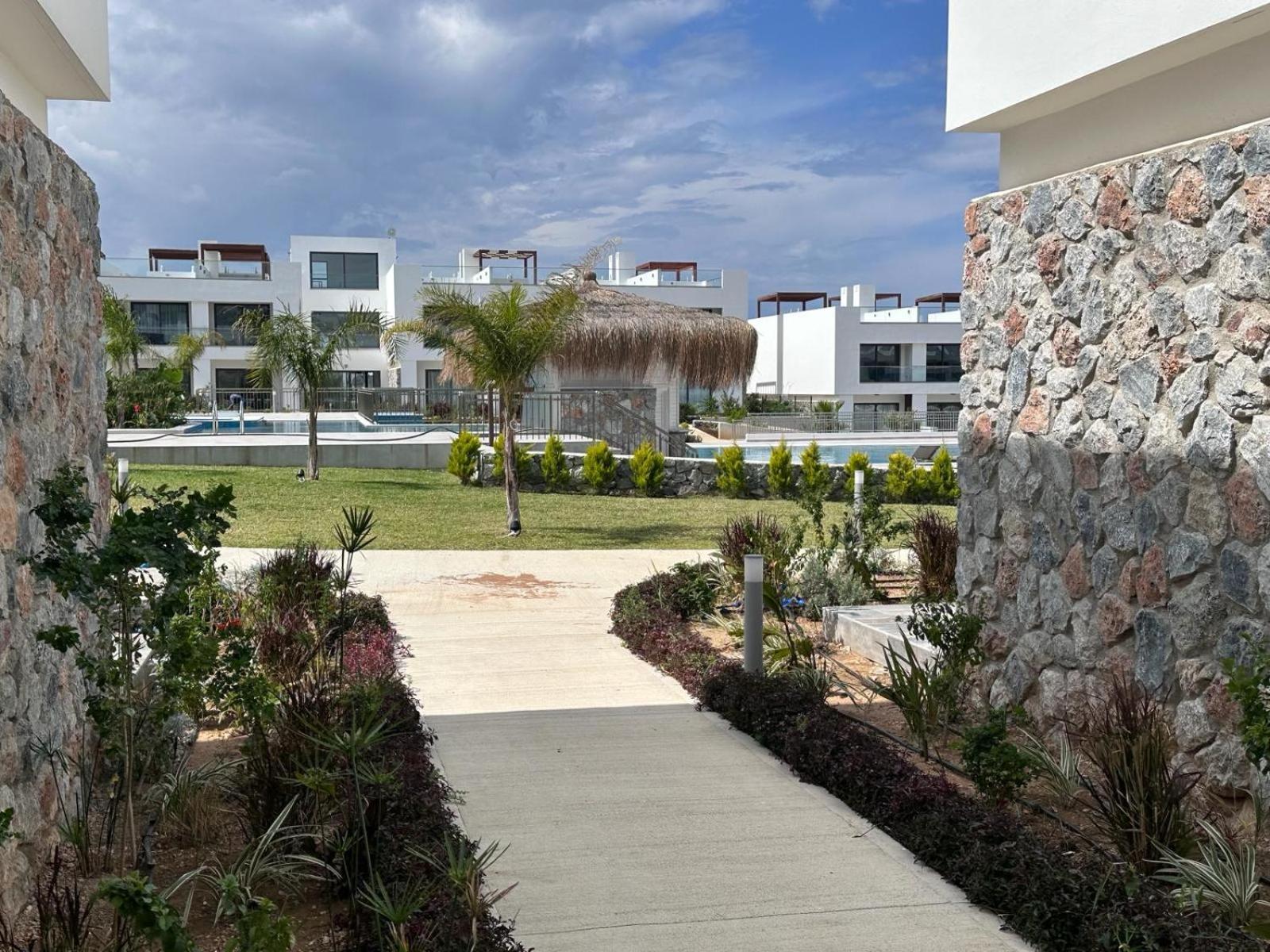Apartment Sea And Mountain Views Penthouse With Access To Facilities Kalogrea
