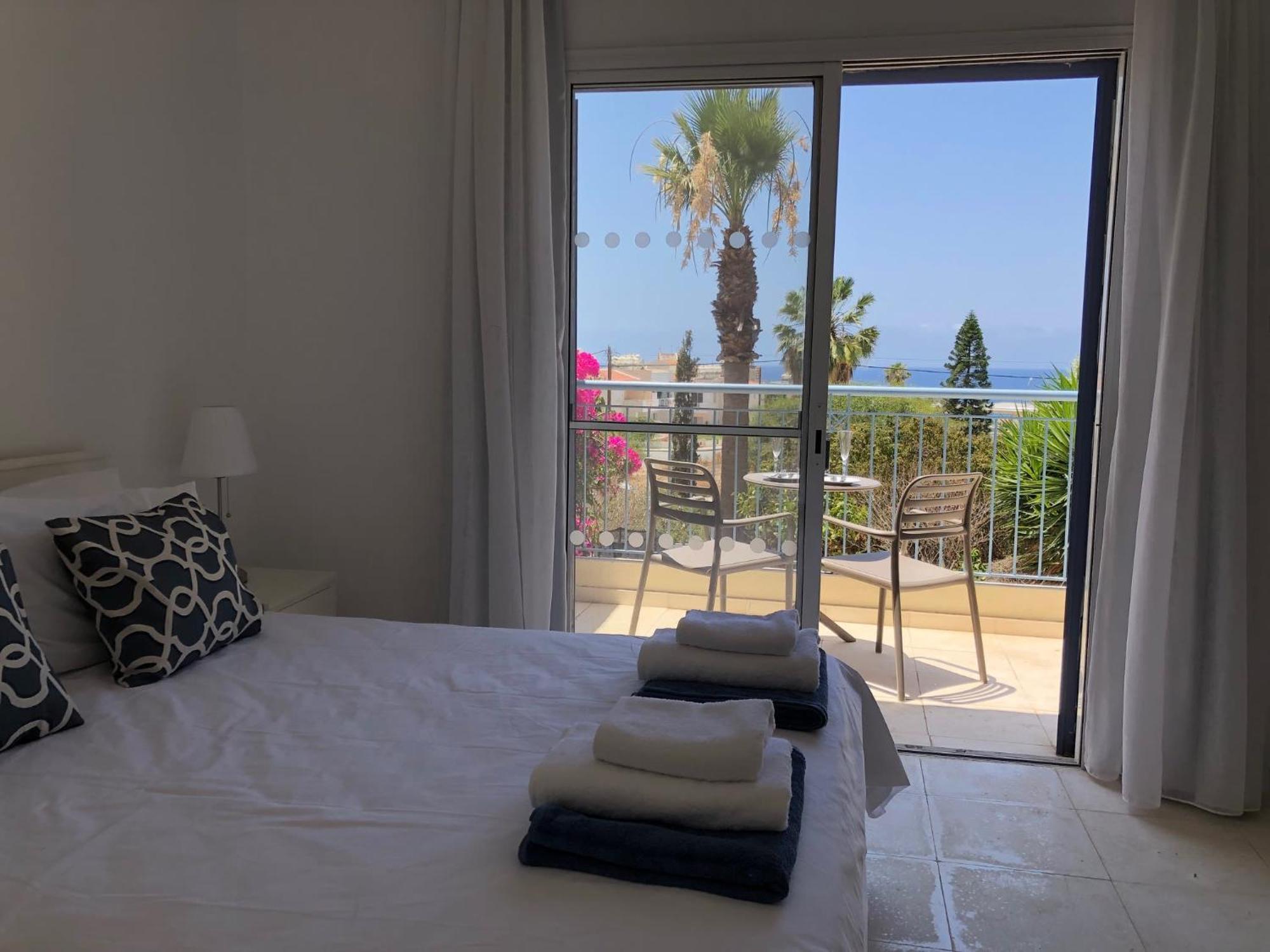 Regina Gardens - Modern 2 Bed Maisonette * Paphos