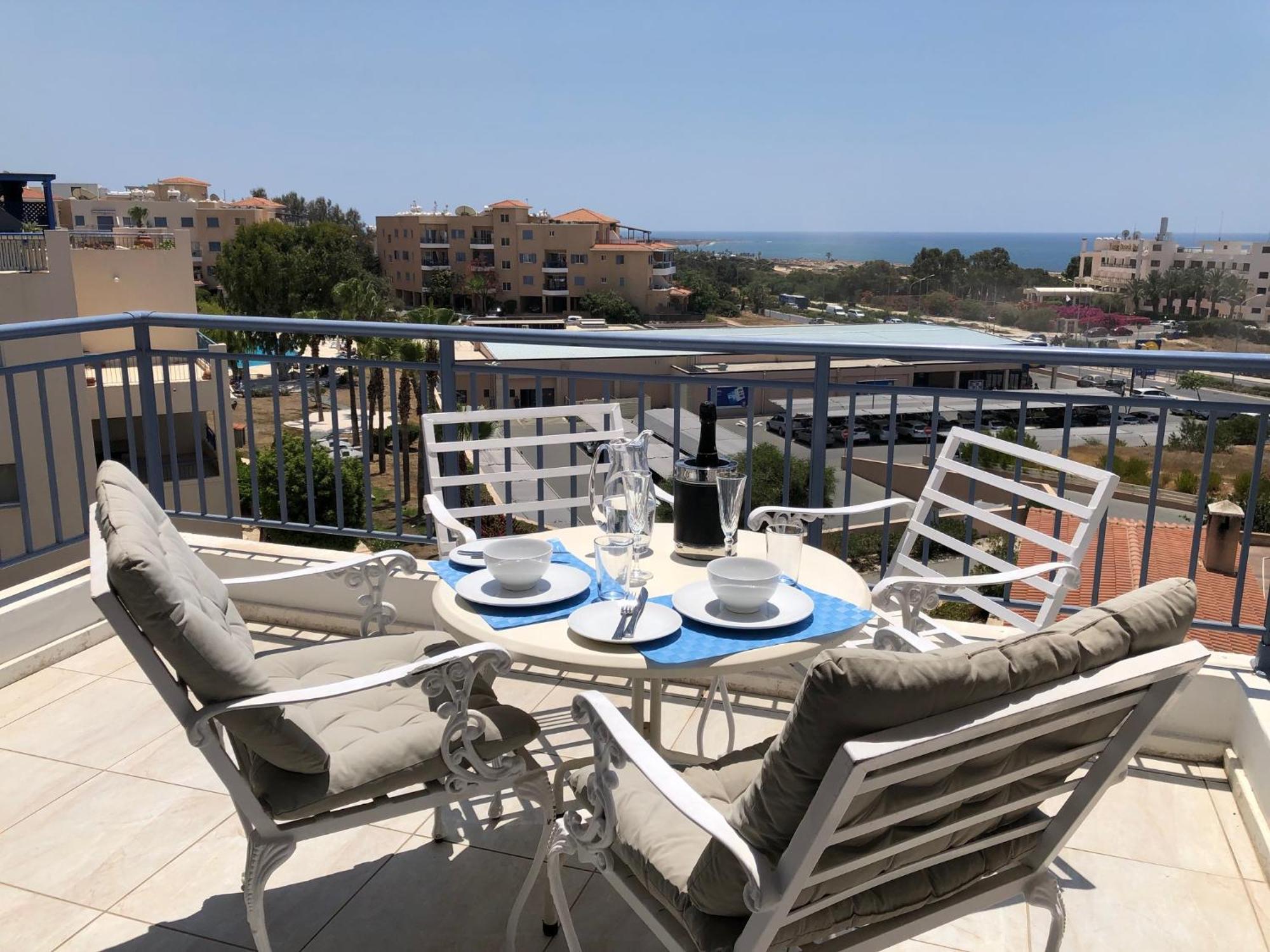 Kings Palace - Modern Penthouse With Incredible Sea Views