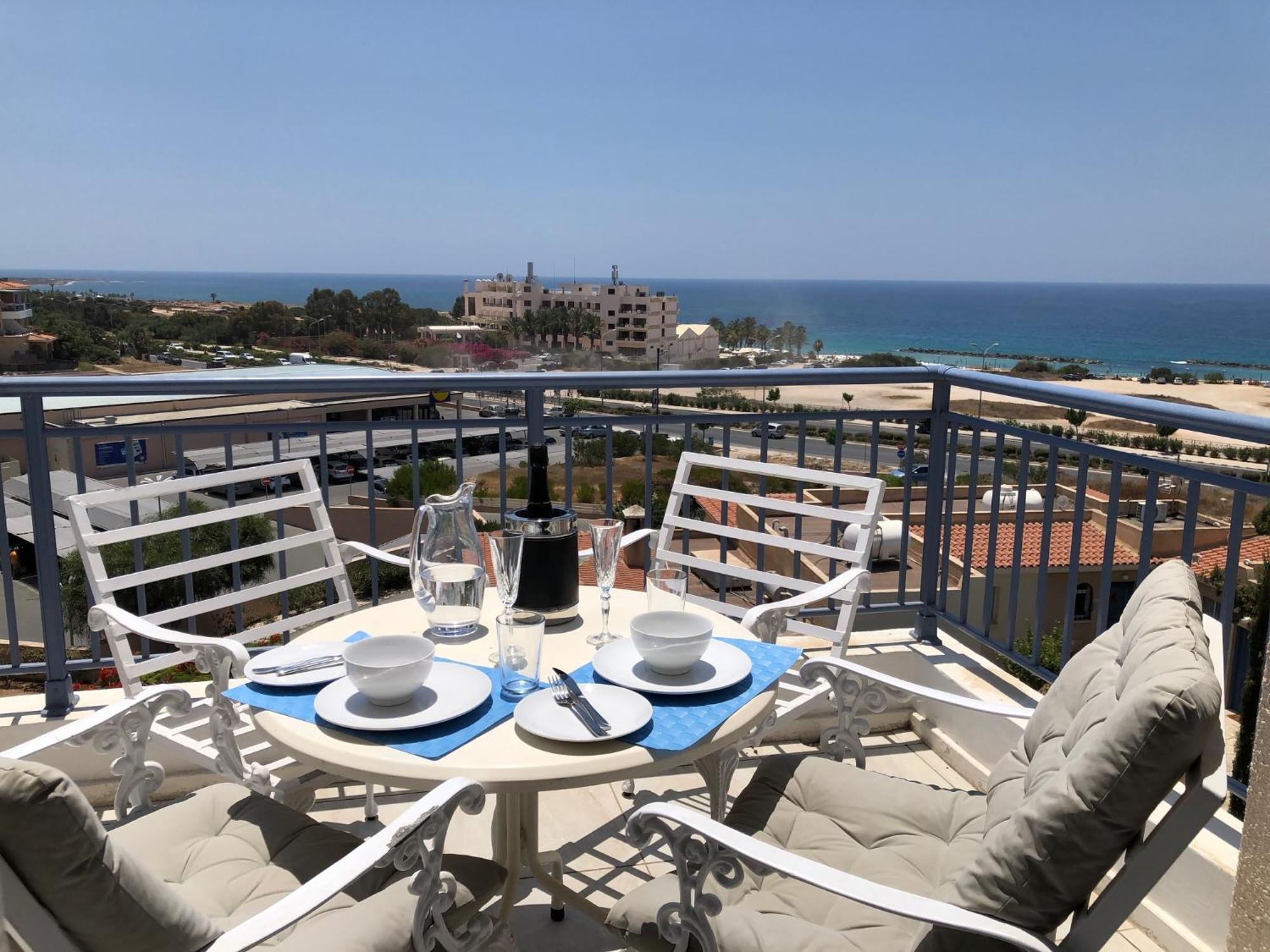 Kings Palace - Modern Penthouse With Incredible Sea Views Apartment *