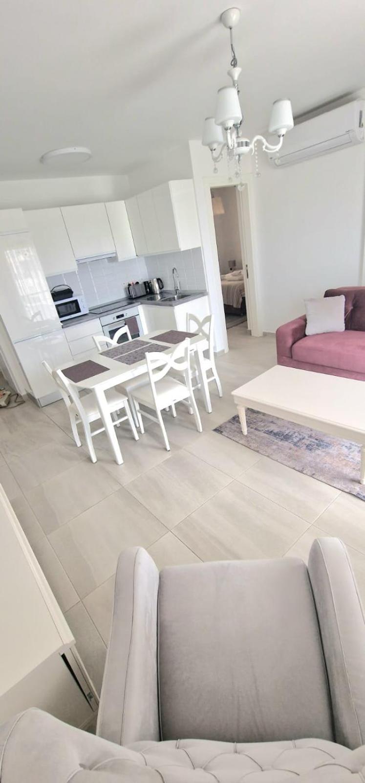 Great Seaview Appartments In Thalassa Apartment *