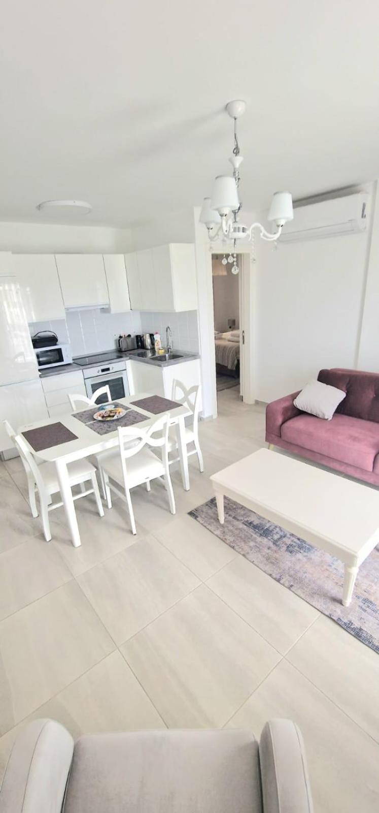 Great Seaview Appartments In Thalassa Apartment *