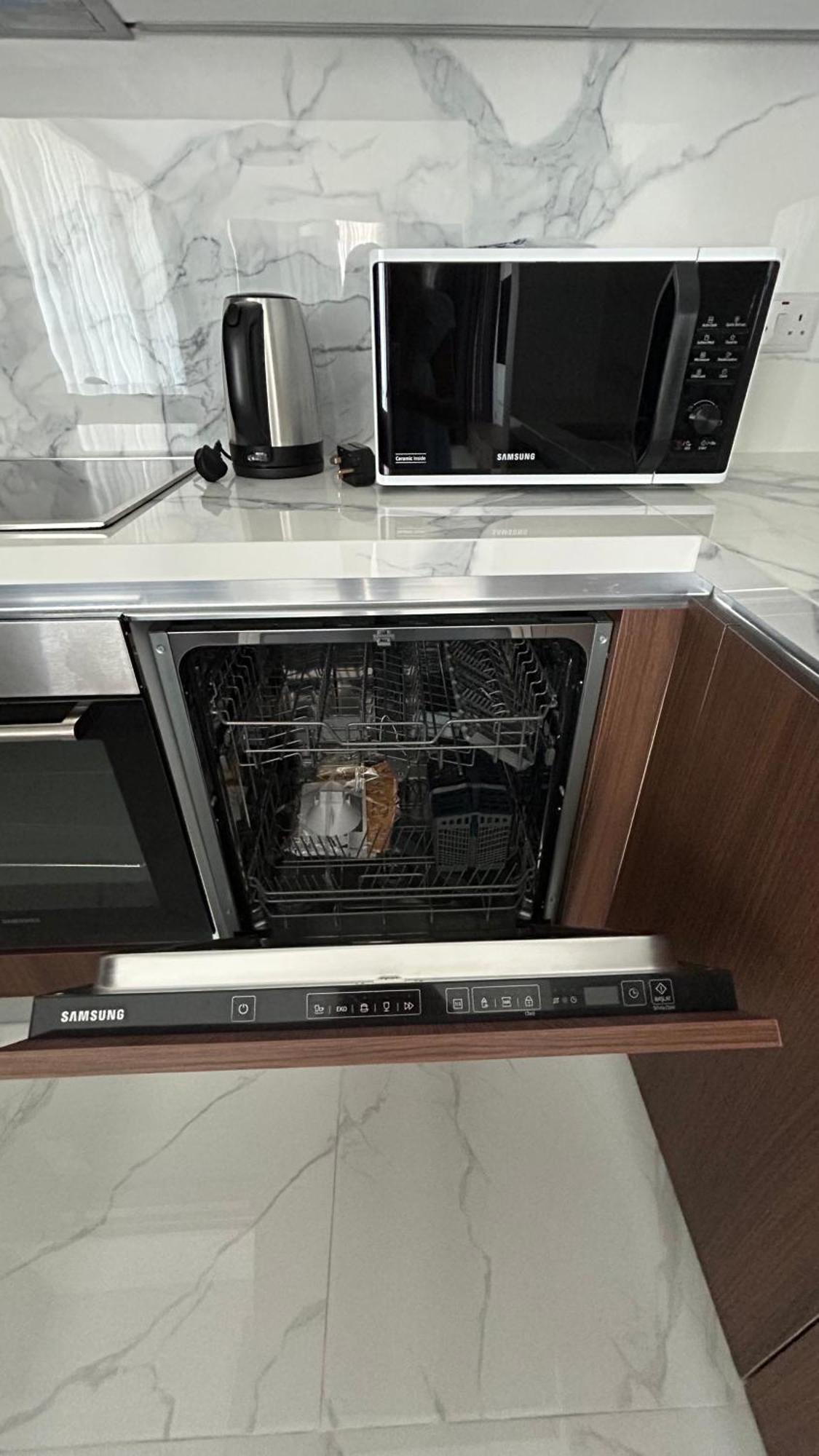 Grand Sapphire Long Apartment Trikomo