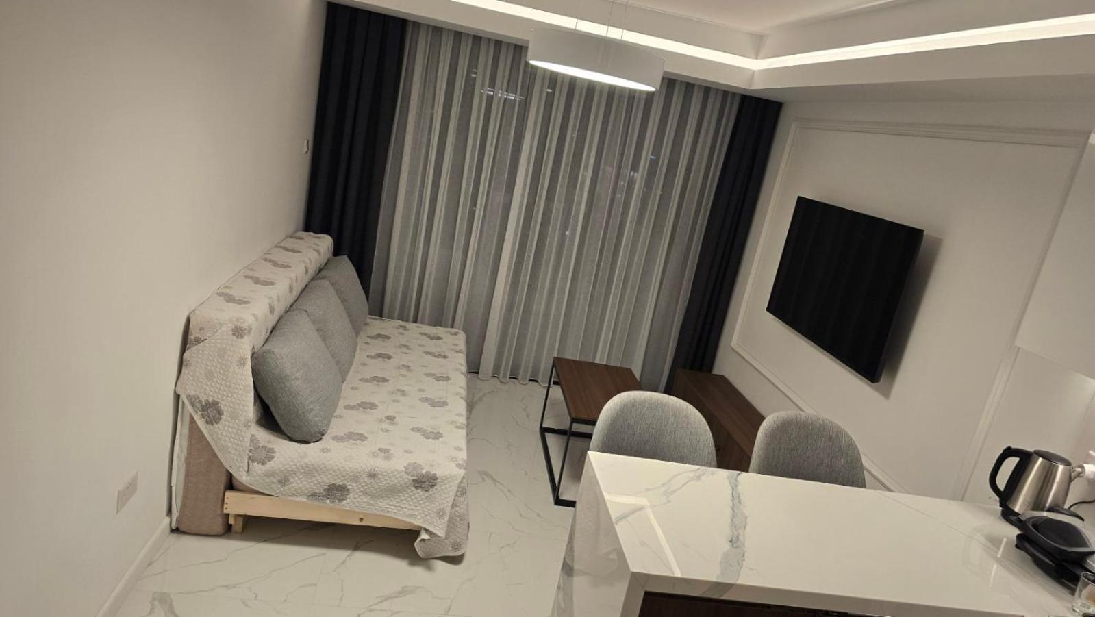Grand Sapphire Holliday Apartment Trikomo