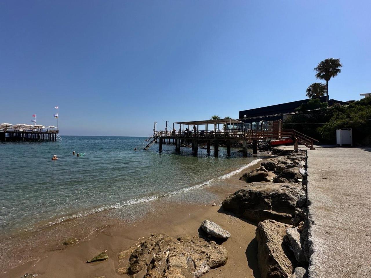 Seaview And Mountainview Apartment Kyrenia (Northern Cyprus)