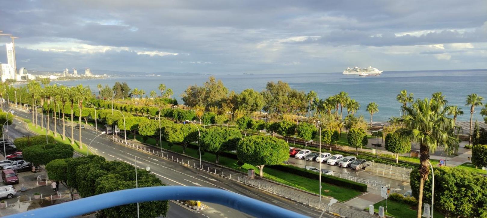 Sea Front & City Center, Amazing Sea View