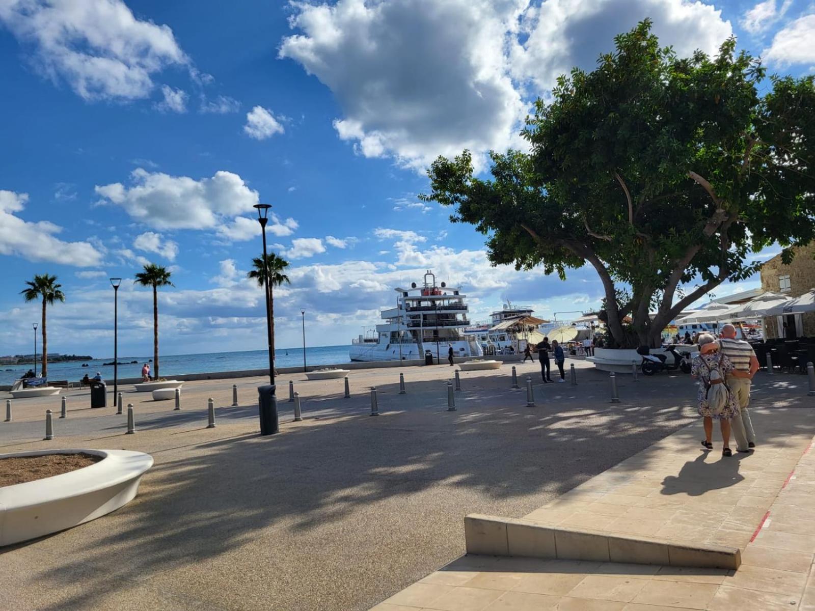 Pasithea Seaview