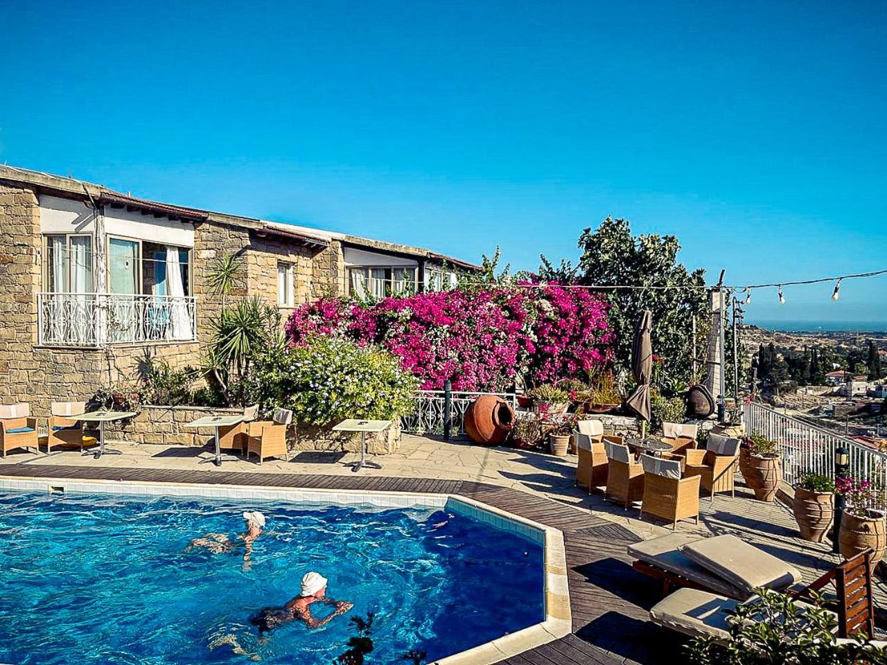 Cyprus Villages & Restaurant - Location - - With Access To Pool And Stunning Views * Tochni