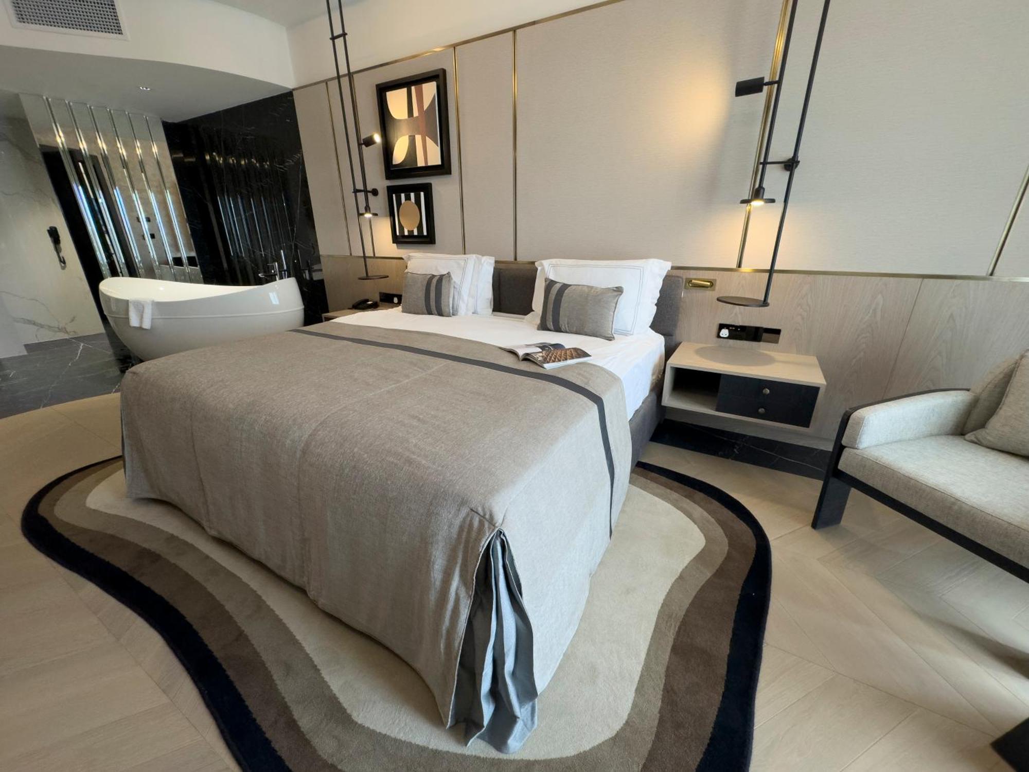 Chamada Prestige And Casino 5* Agios Epiktitos