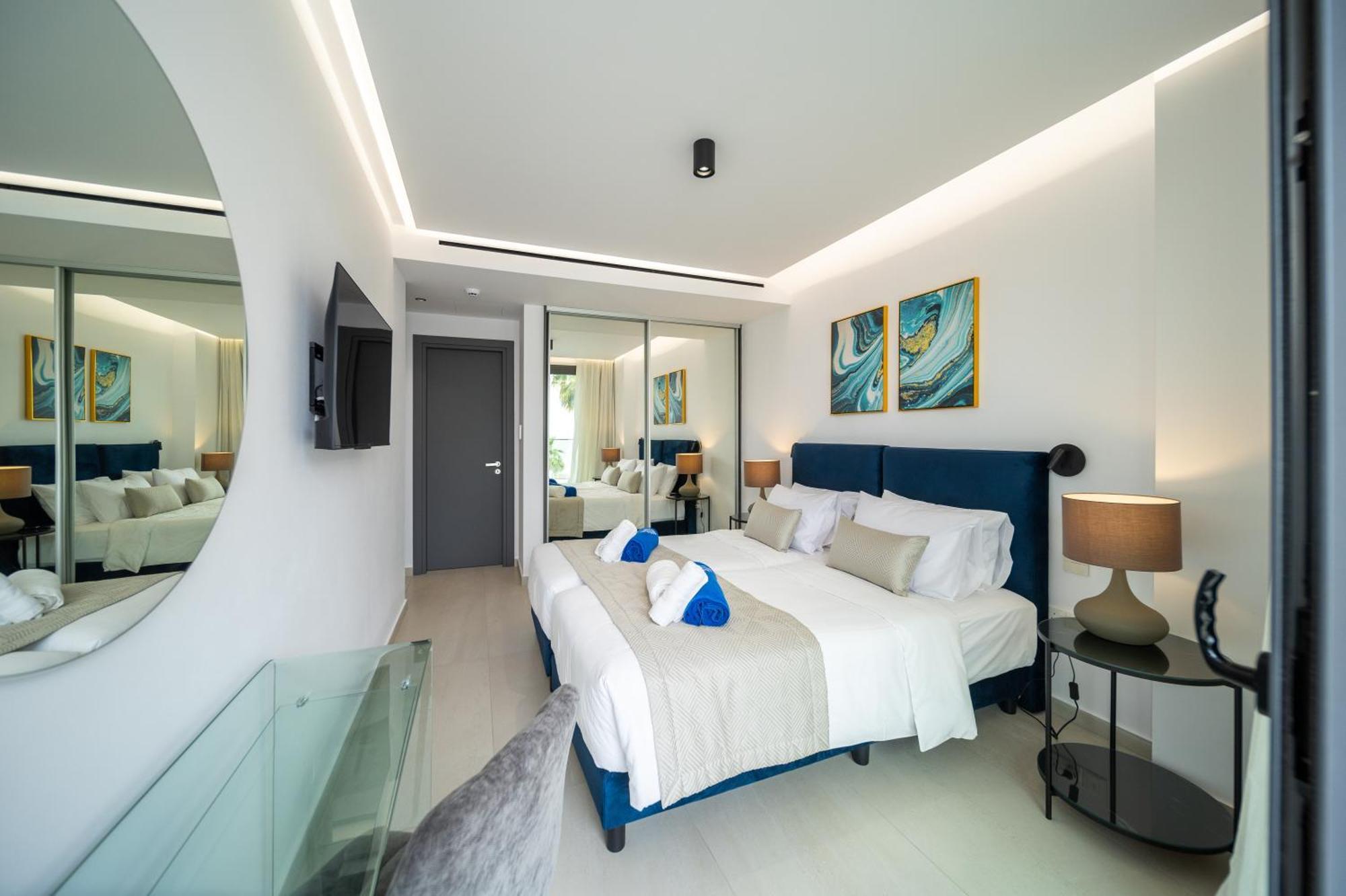 Waterside Sea View Aparthotel