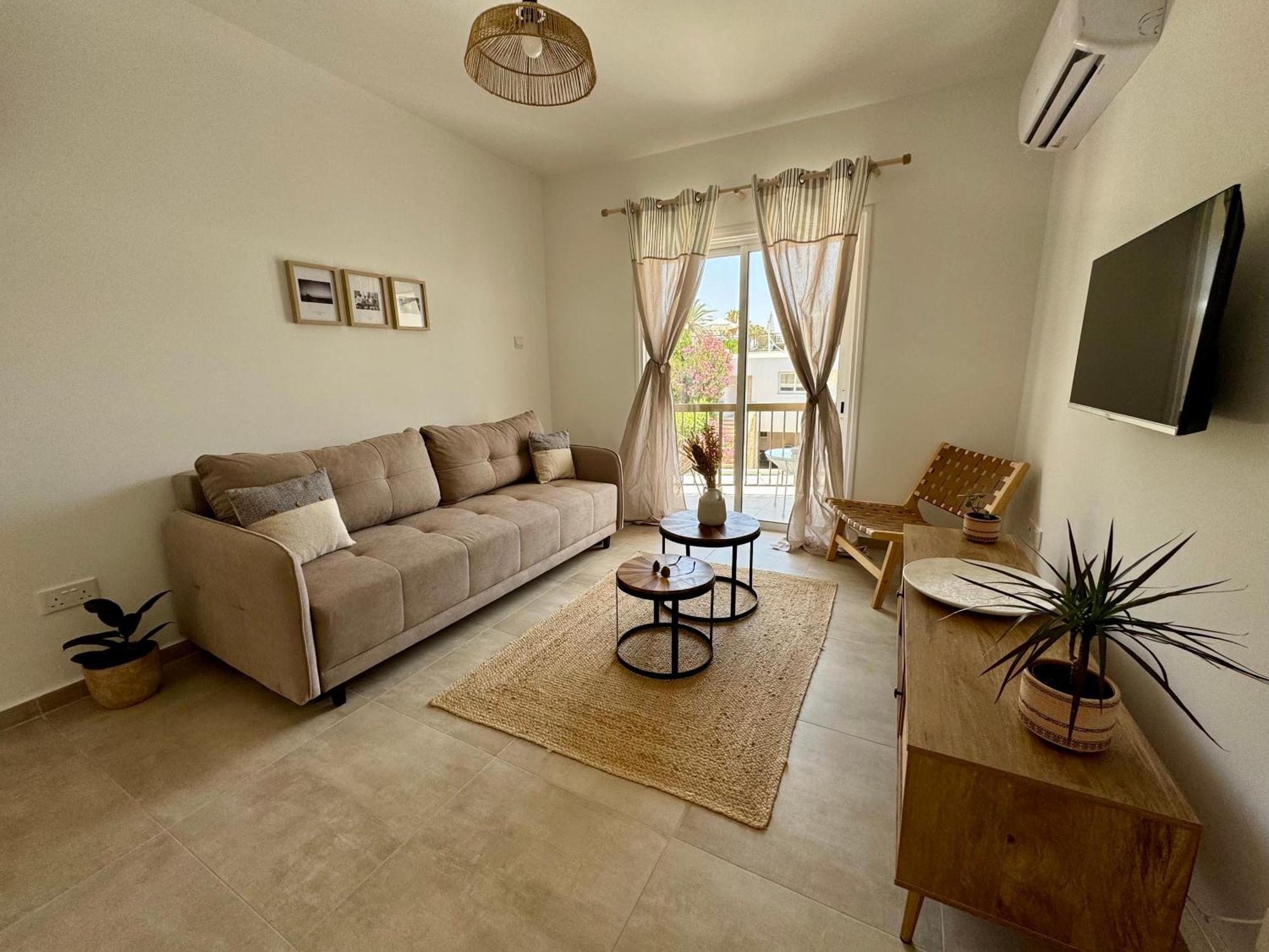 Apartment Luxury Two Bed Kato Flat *