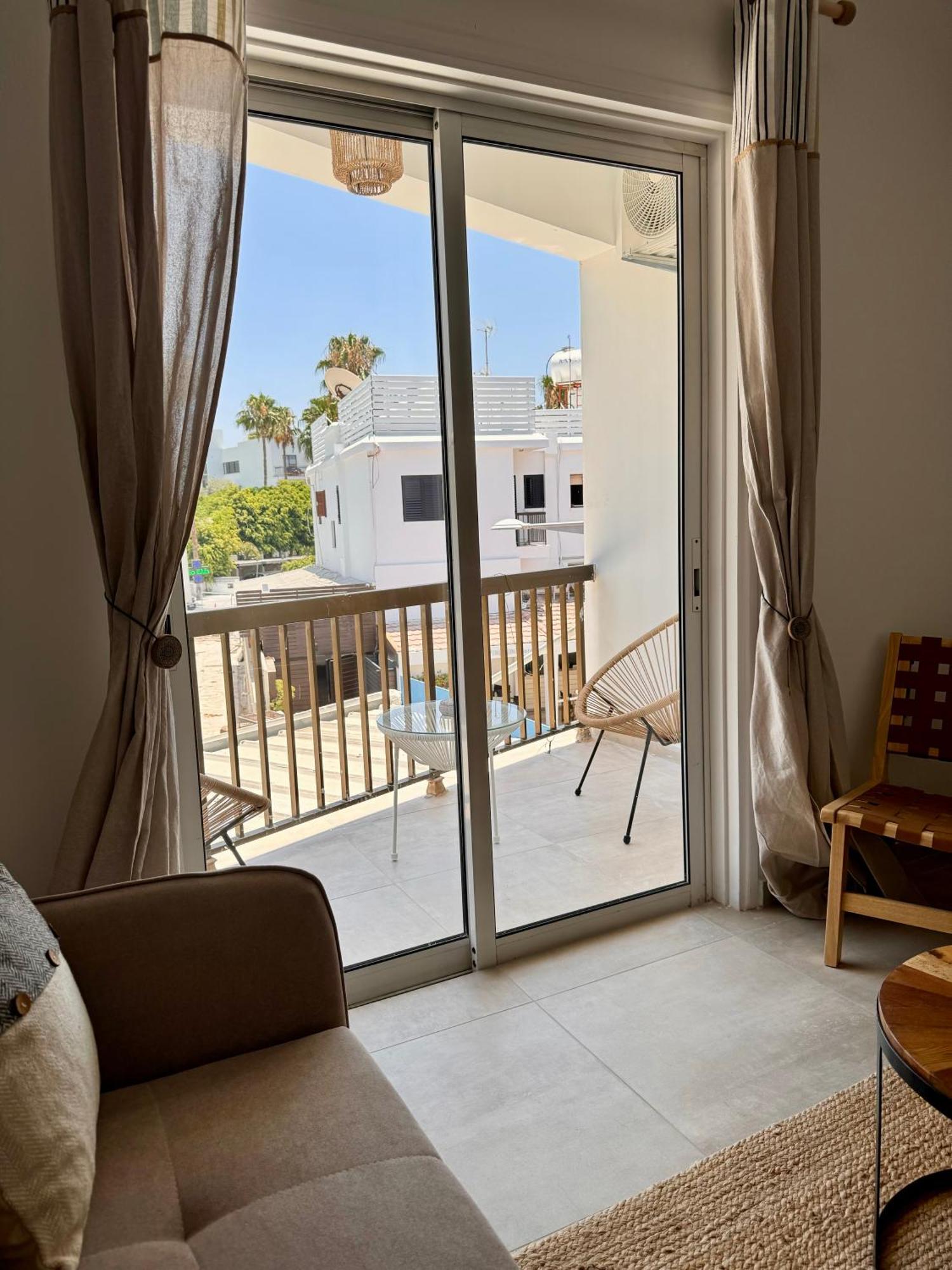 Luxury Two Bed Kato Flat * Paphos