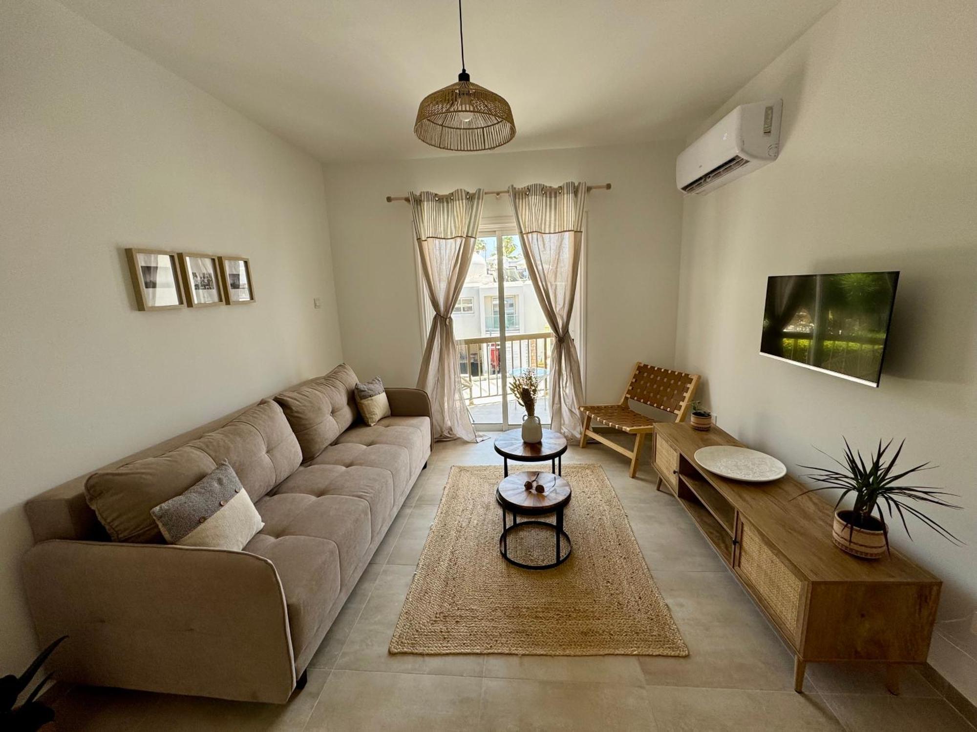 Luxury Two Bed Kato Flat *