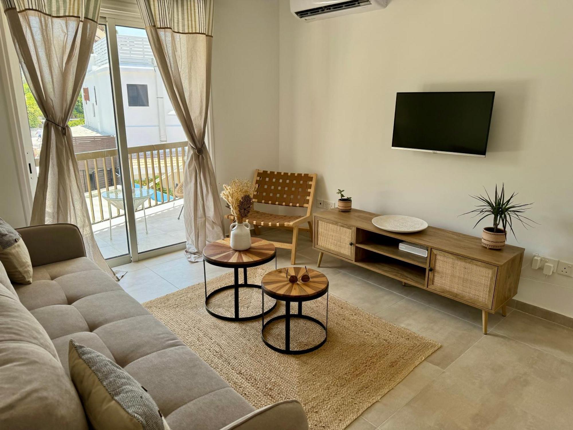 Apartment Luxury Two Bed Kato Flat