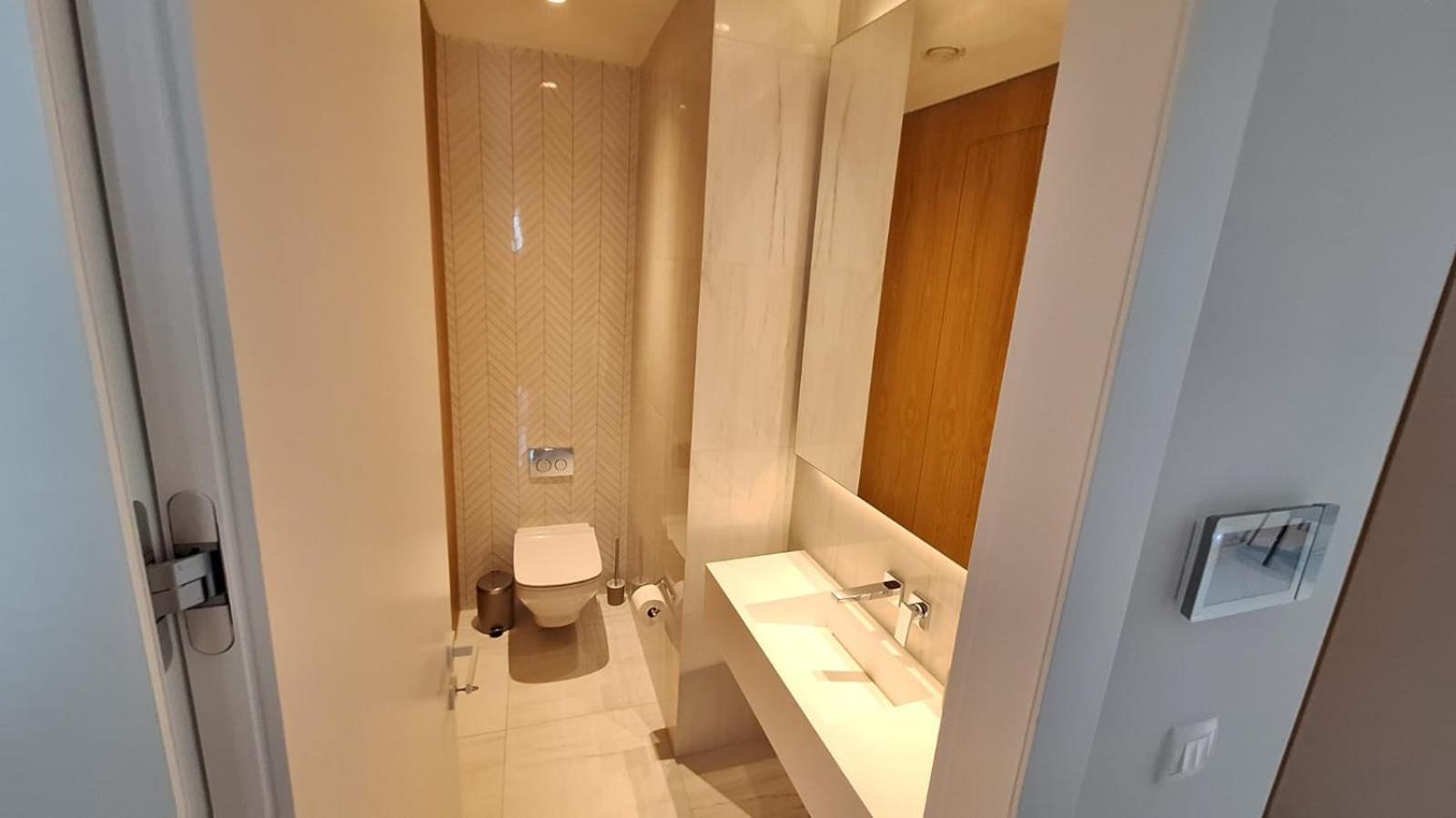 Apartment Del Mar 2 Luxe Bedroom 'c' Highrise Limassol