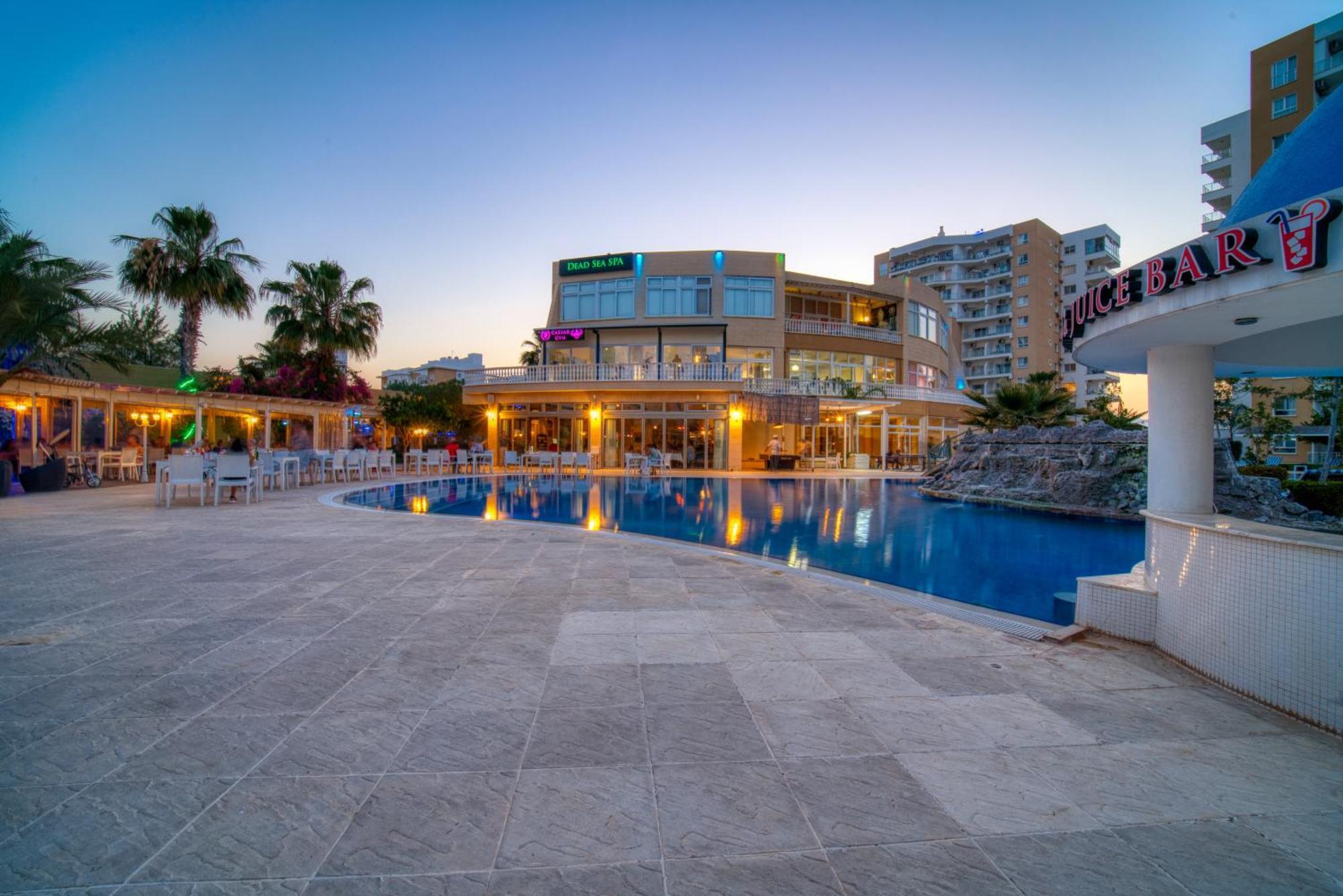 Apartment Caesar & - - Amelius *