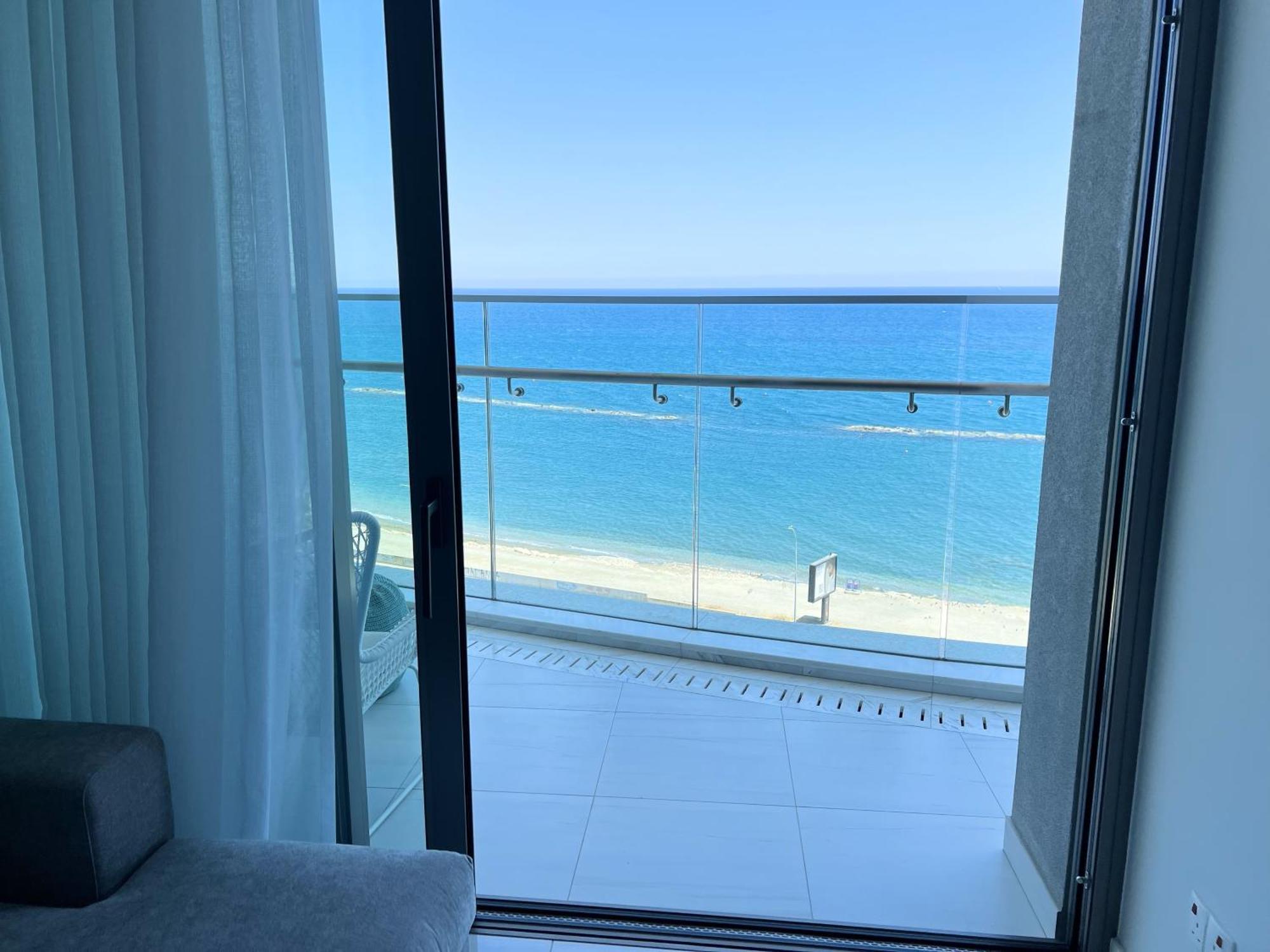 Del Mar 2 Bedroom Deluxe Seaside 'a' Apartment Limassol
