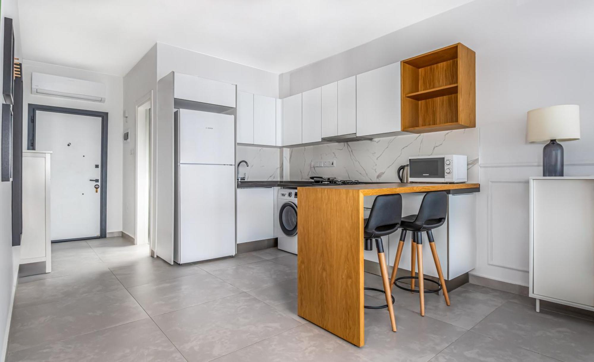 Caesar Blue Seaside Luxury Apartamento Gastria