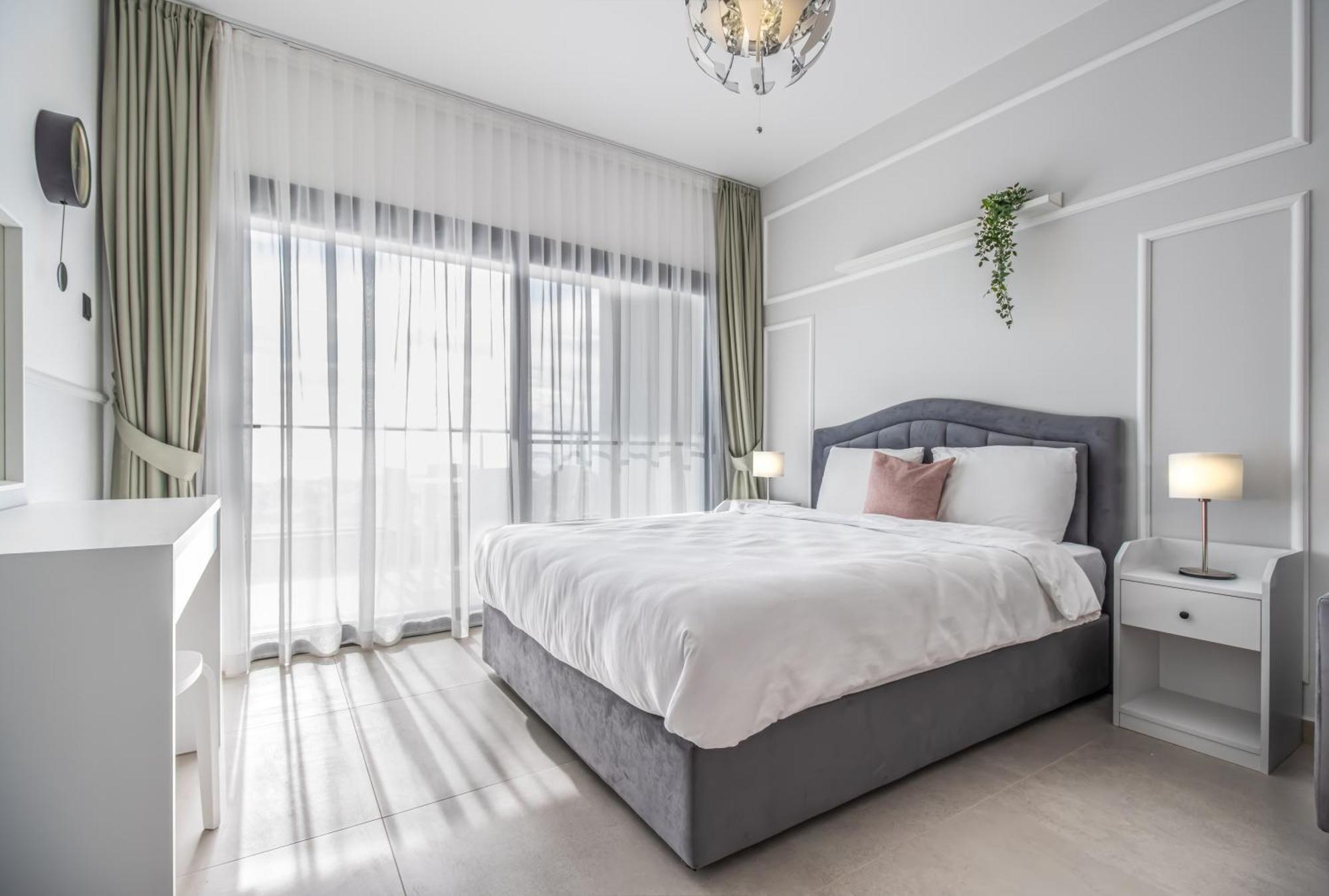 Caesar Blue Seaside Luxury *